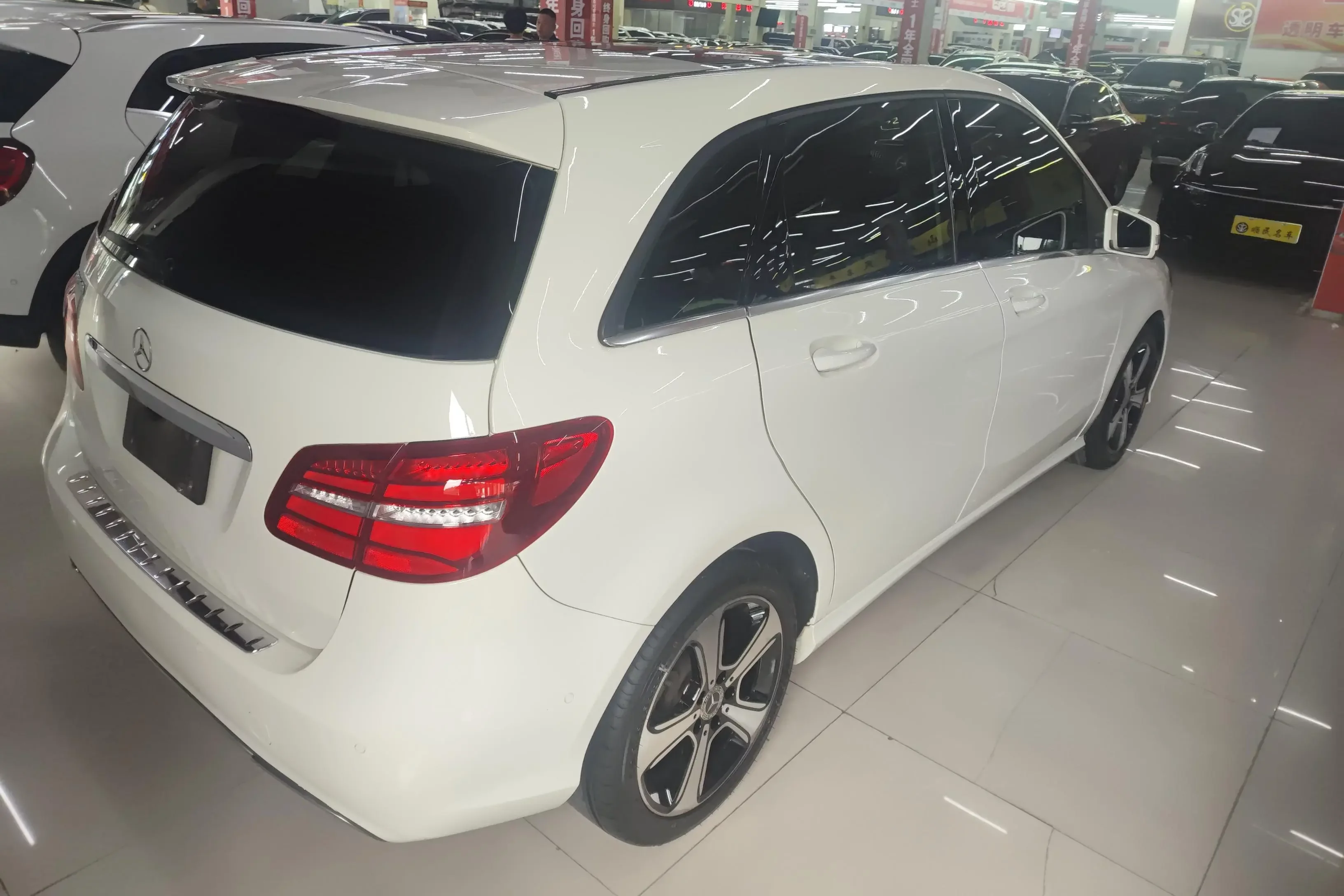 Mercedes-Benz B Class