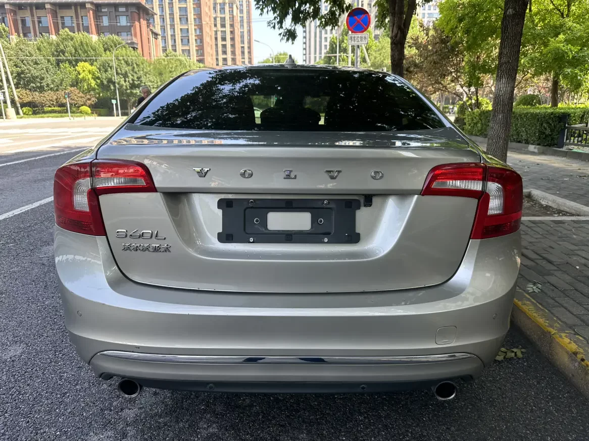 Volvo S60