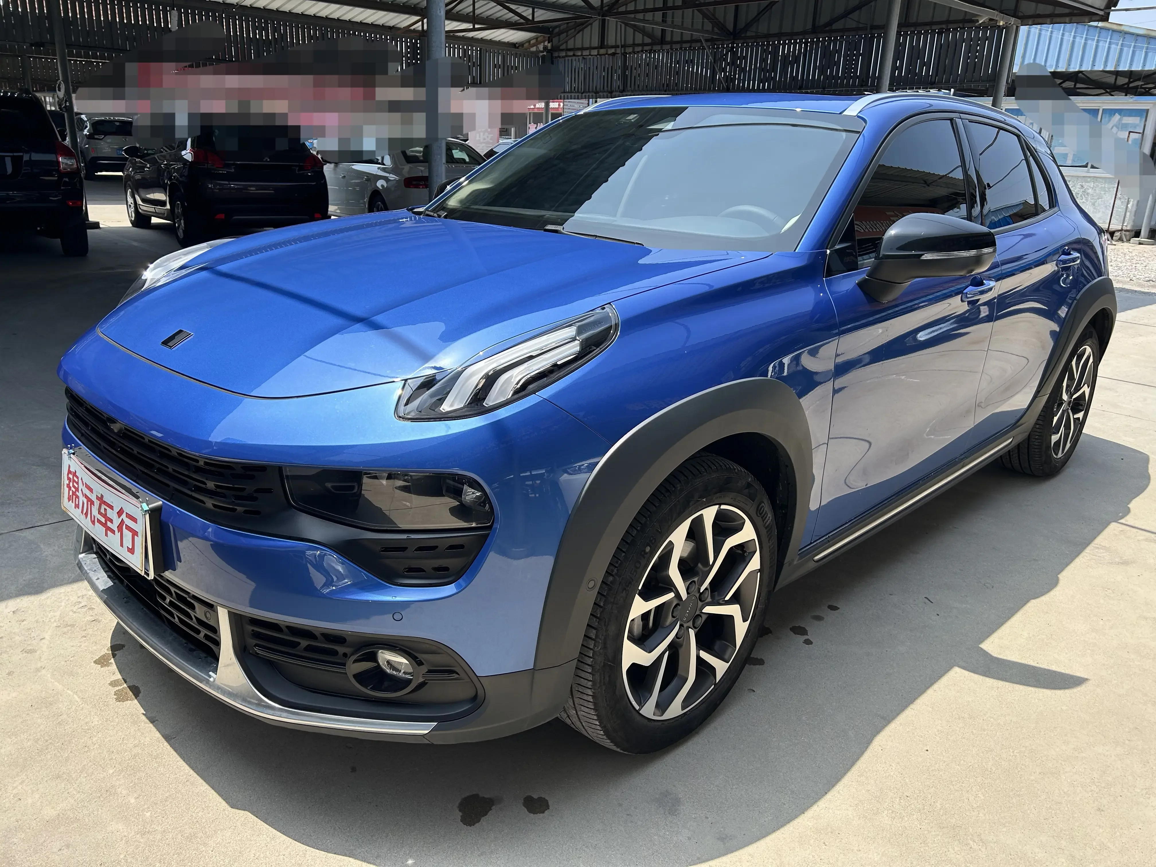 Lynk & Co 02