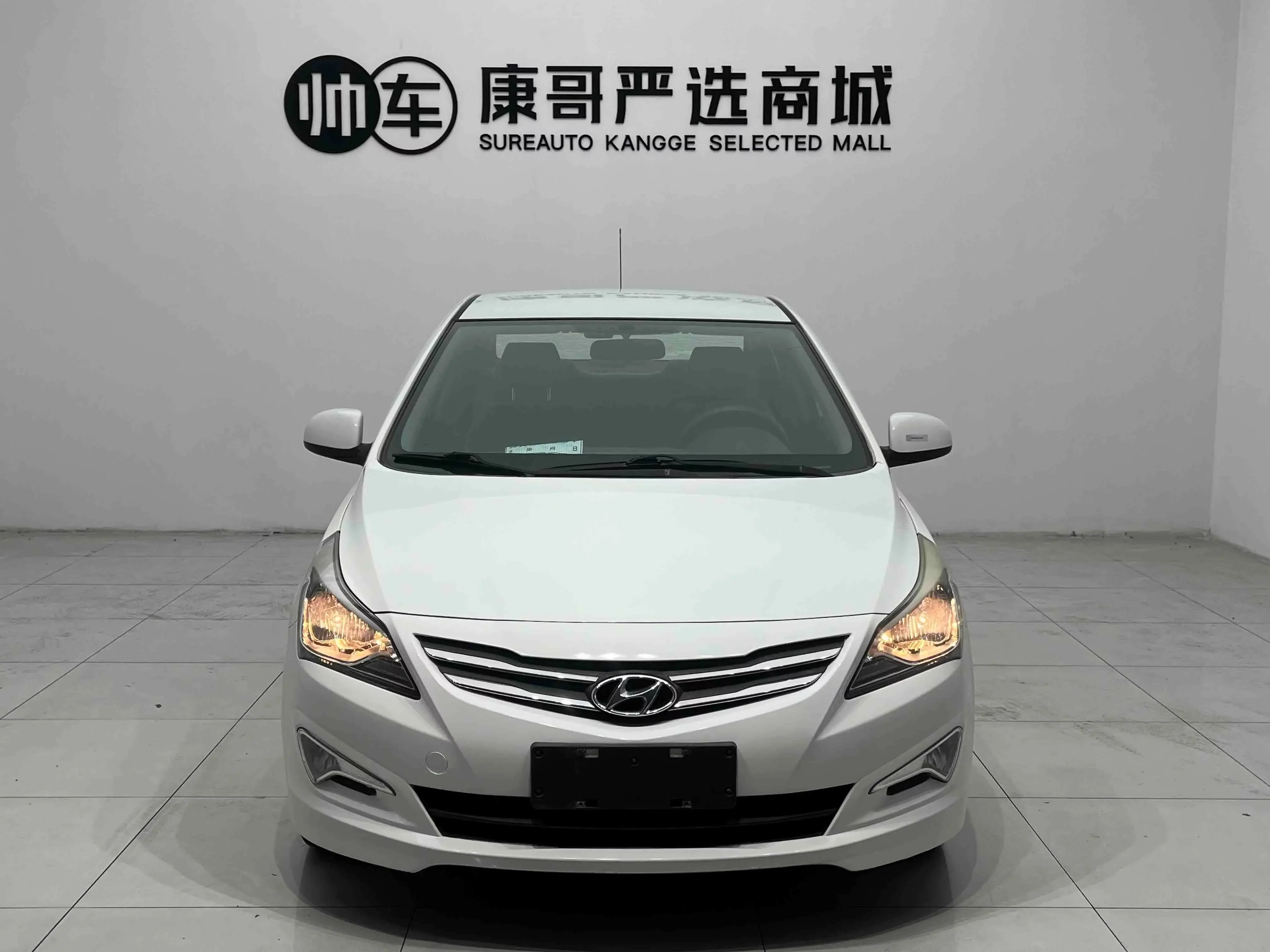 Hyundai Verna (Rena)  из Китая