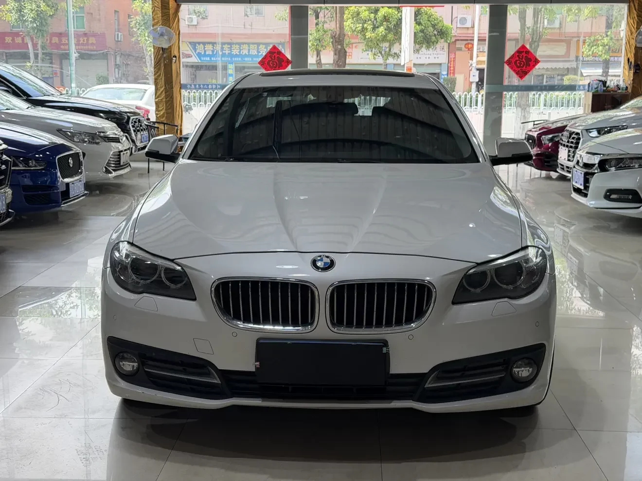 BMW 5 Series  из Китая
