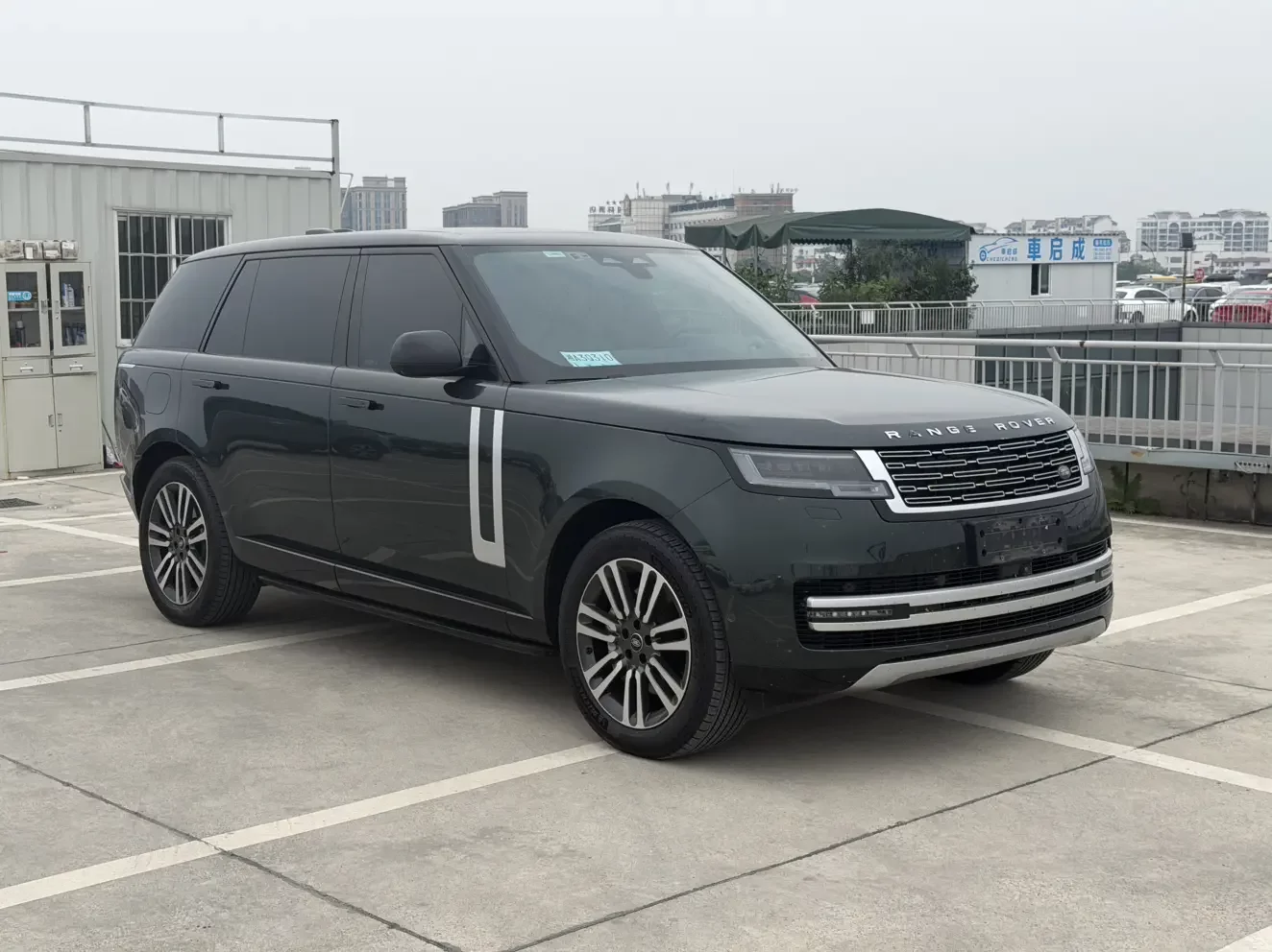 Land Rover range rover