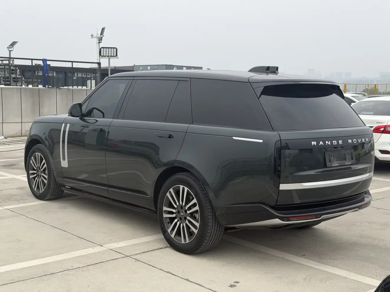 Land Rover range rover