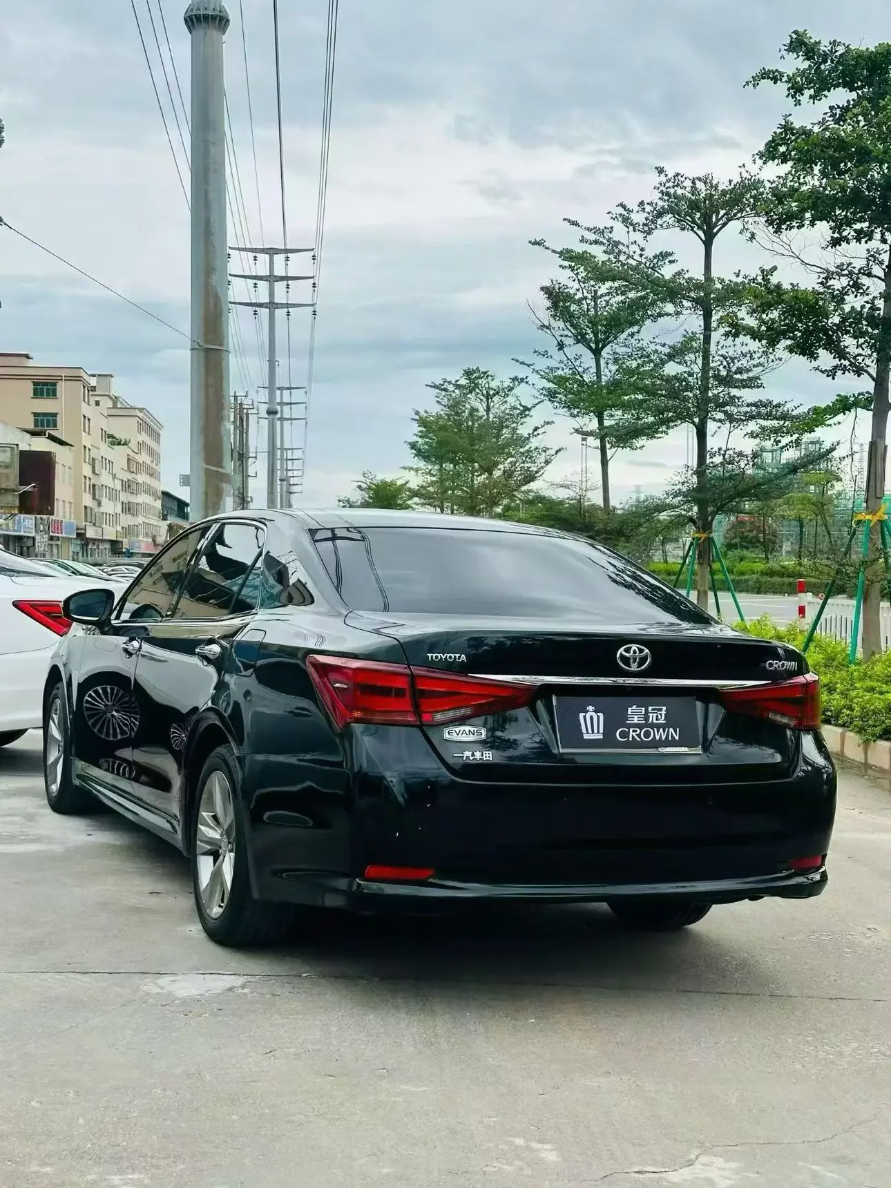 Toyota crown