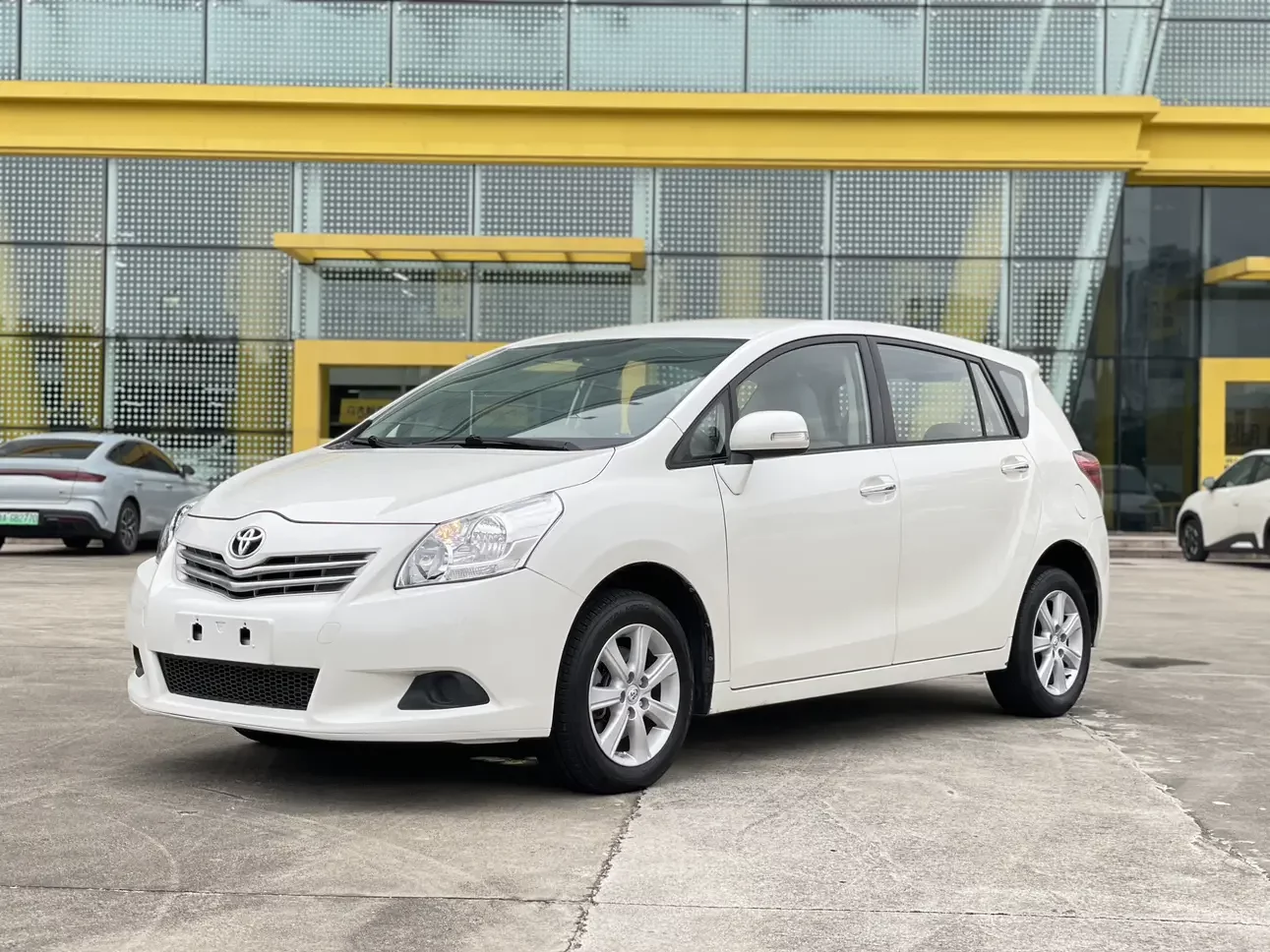 Toyota Verso / EZ  из Китая