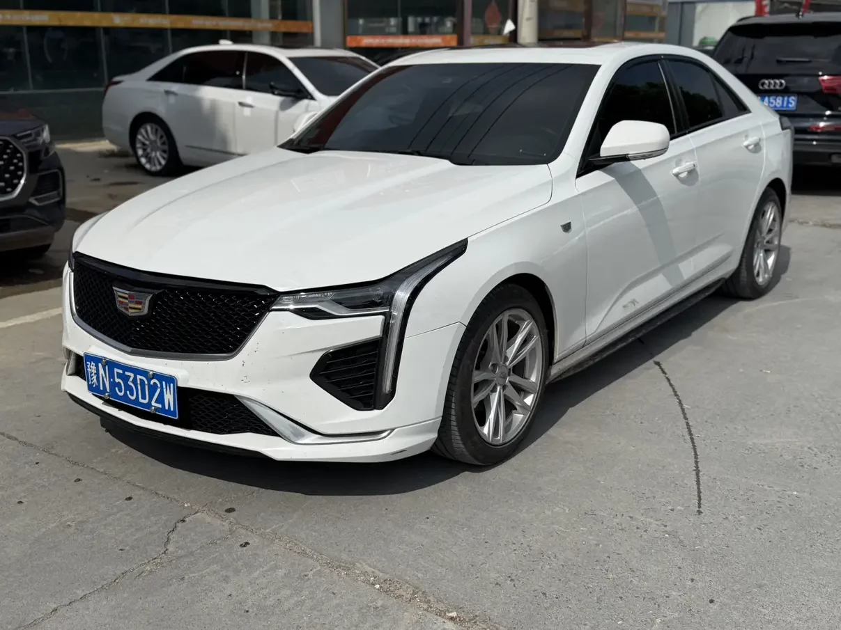 Cadillac CT4  из Китая