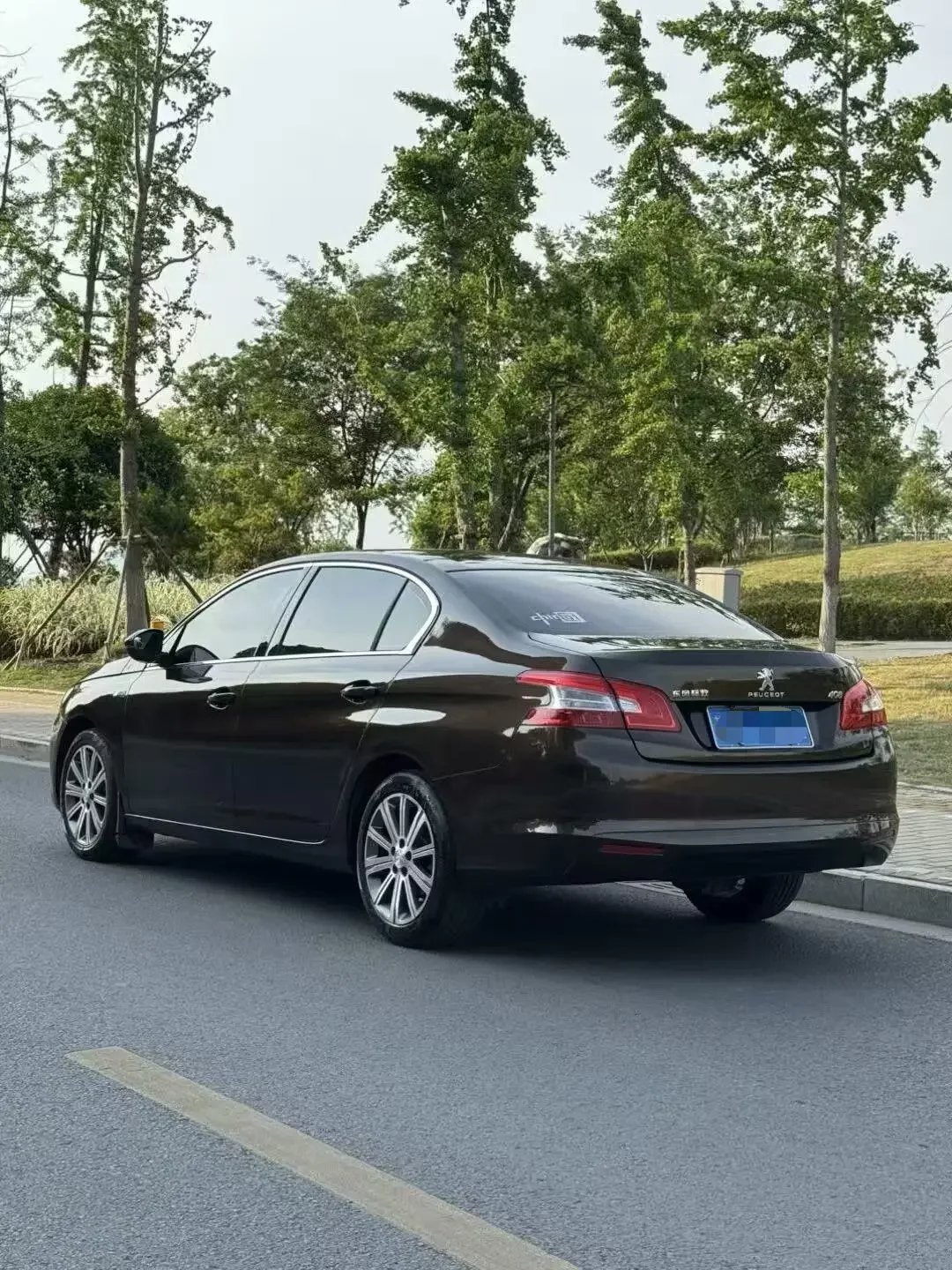 Peugeot 408