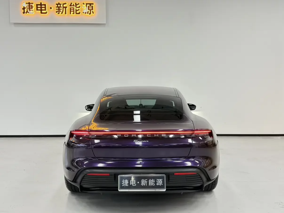 Porsche Taycan
