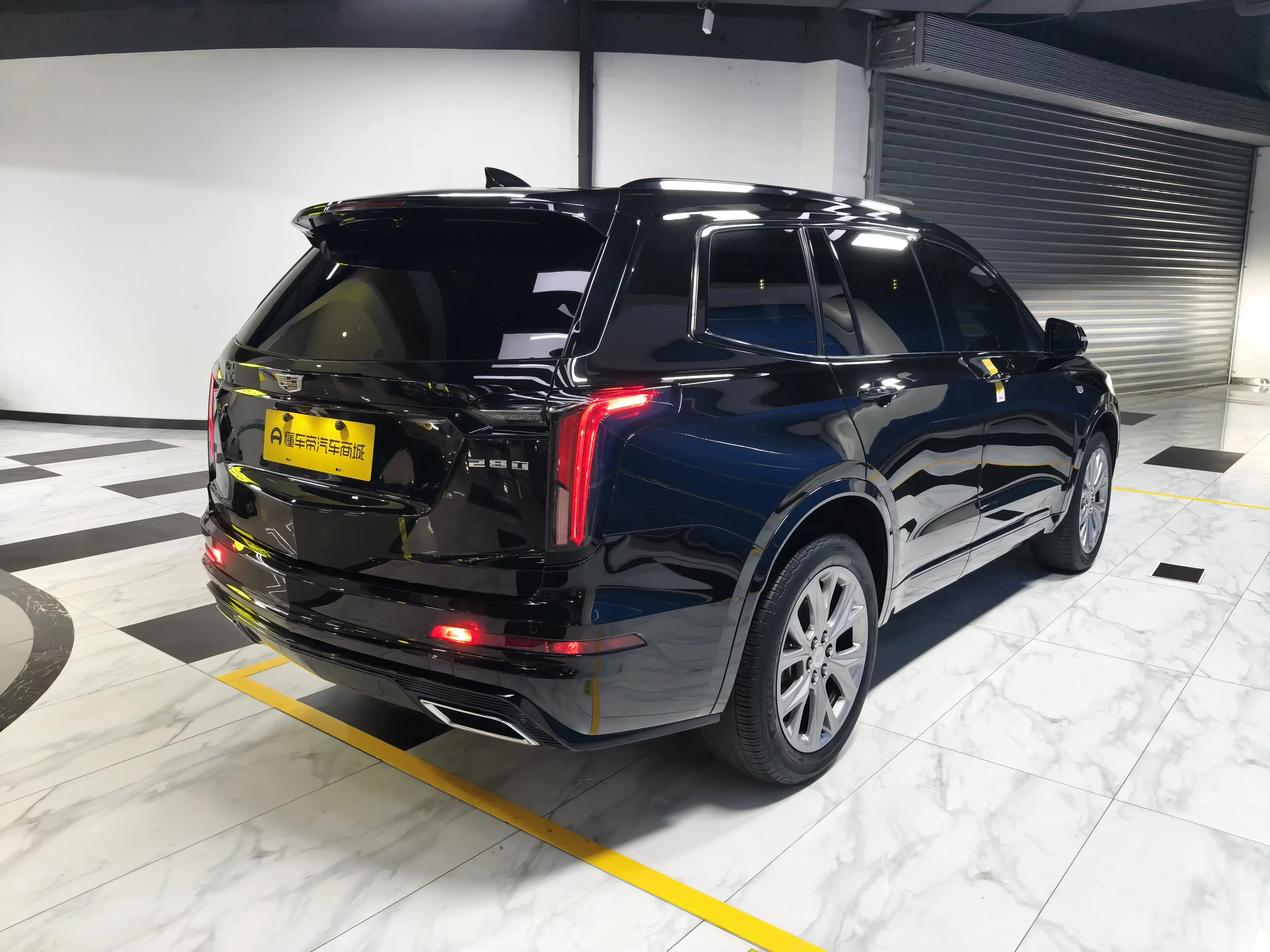 Cadillac XT6