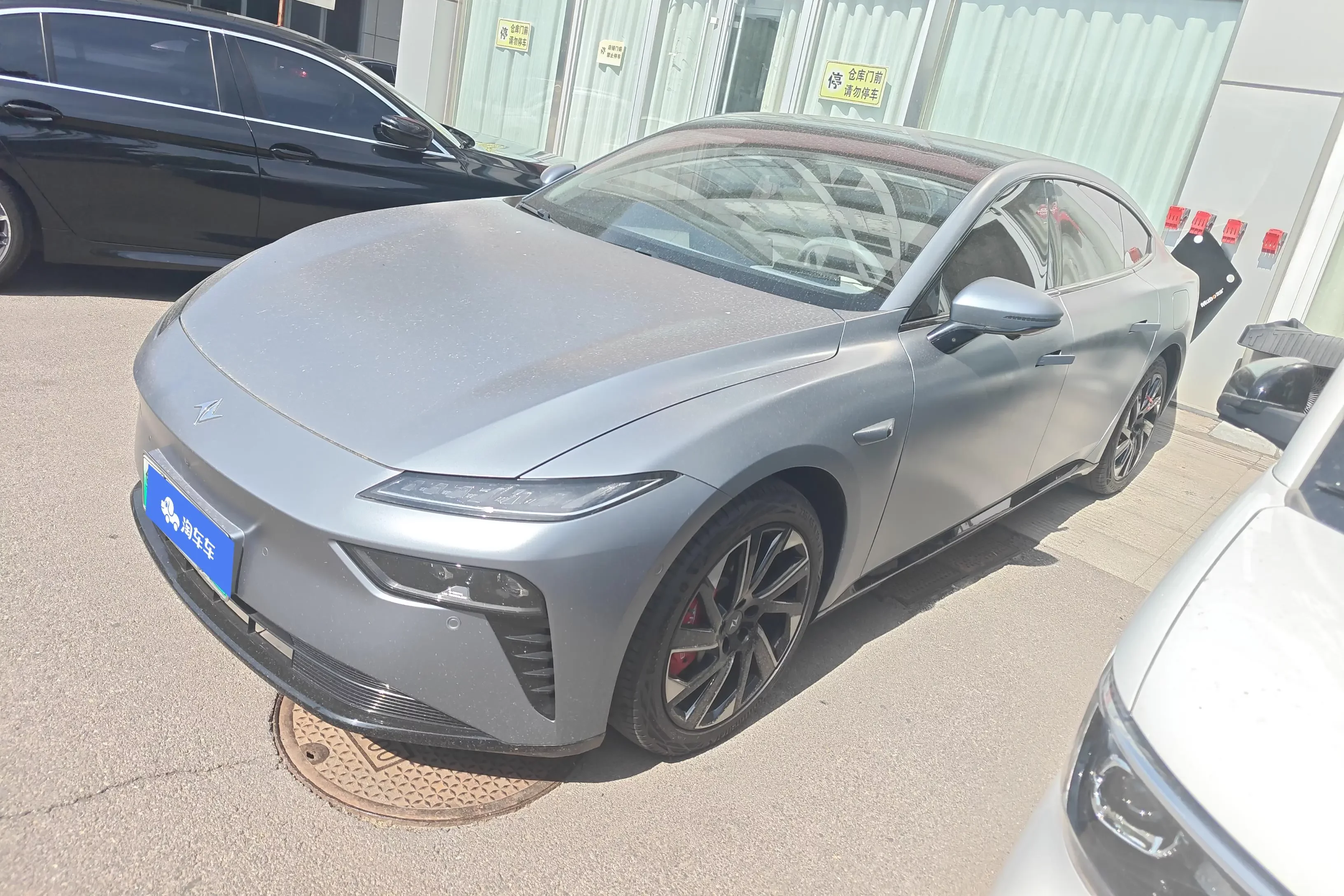 Dongfeng Yipai 007  из Китая