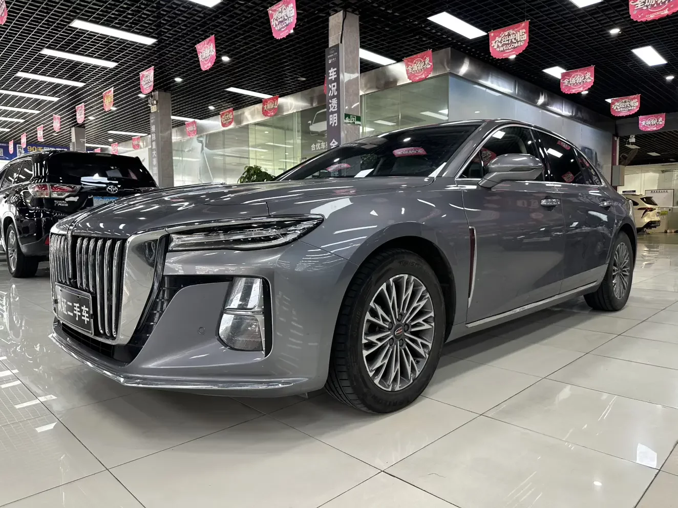 Hongqi H5  из Китая