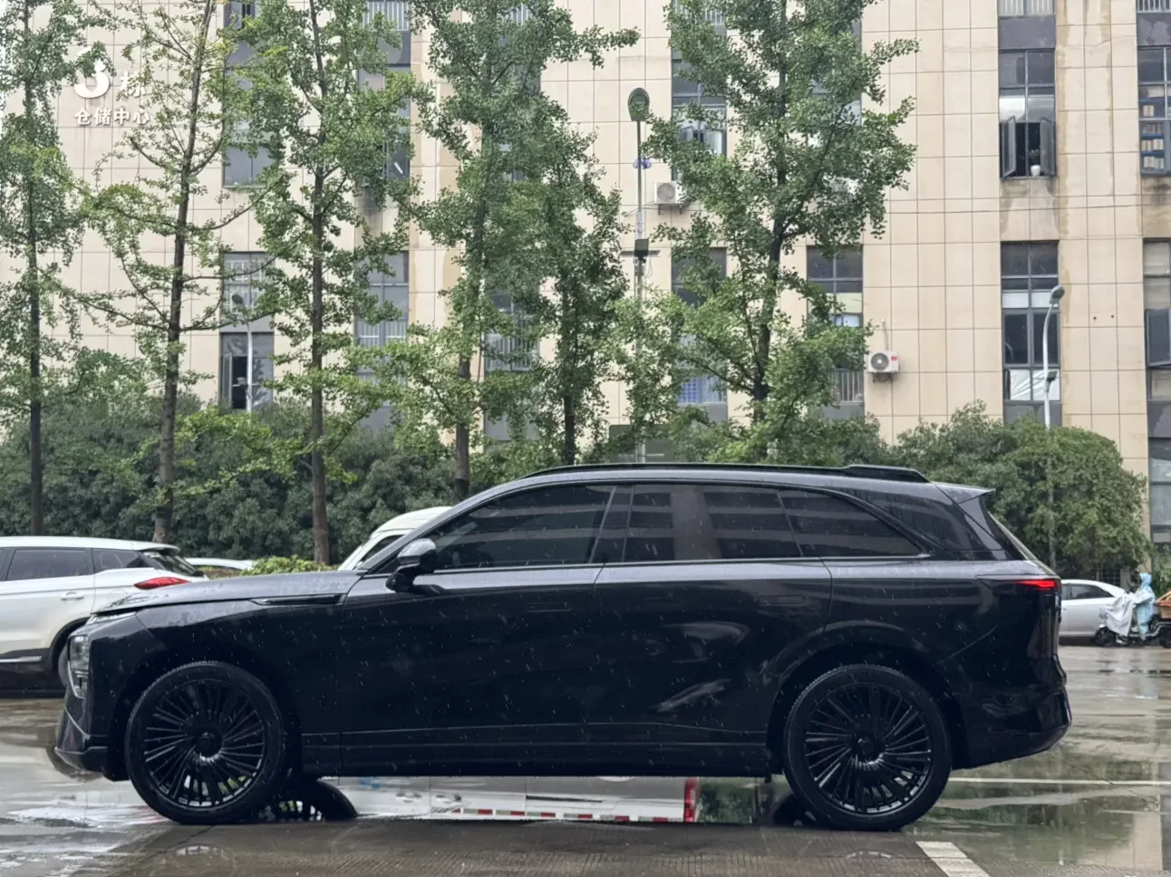 Xpeng G9