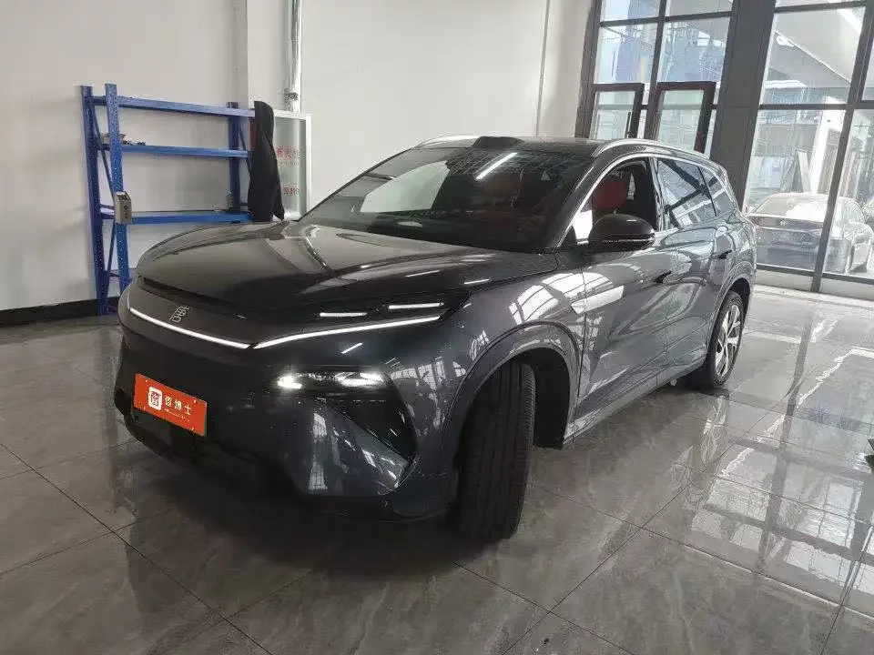 BYD Tang L EV