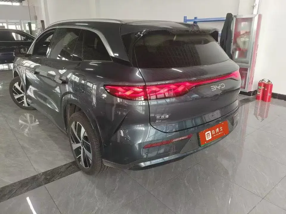 BYD Tang L EV