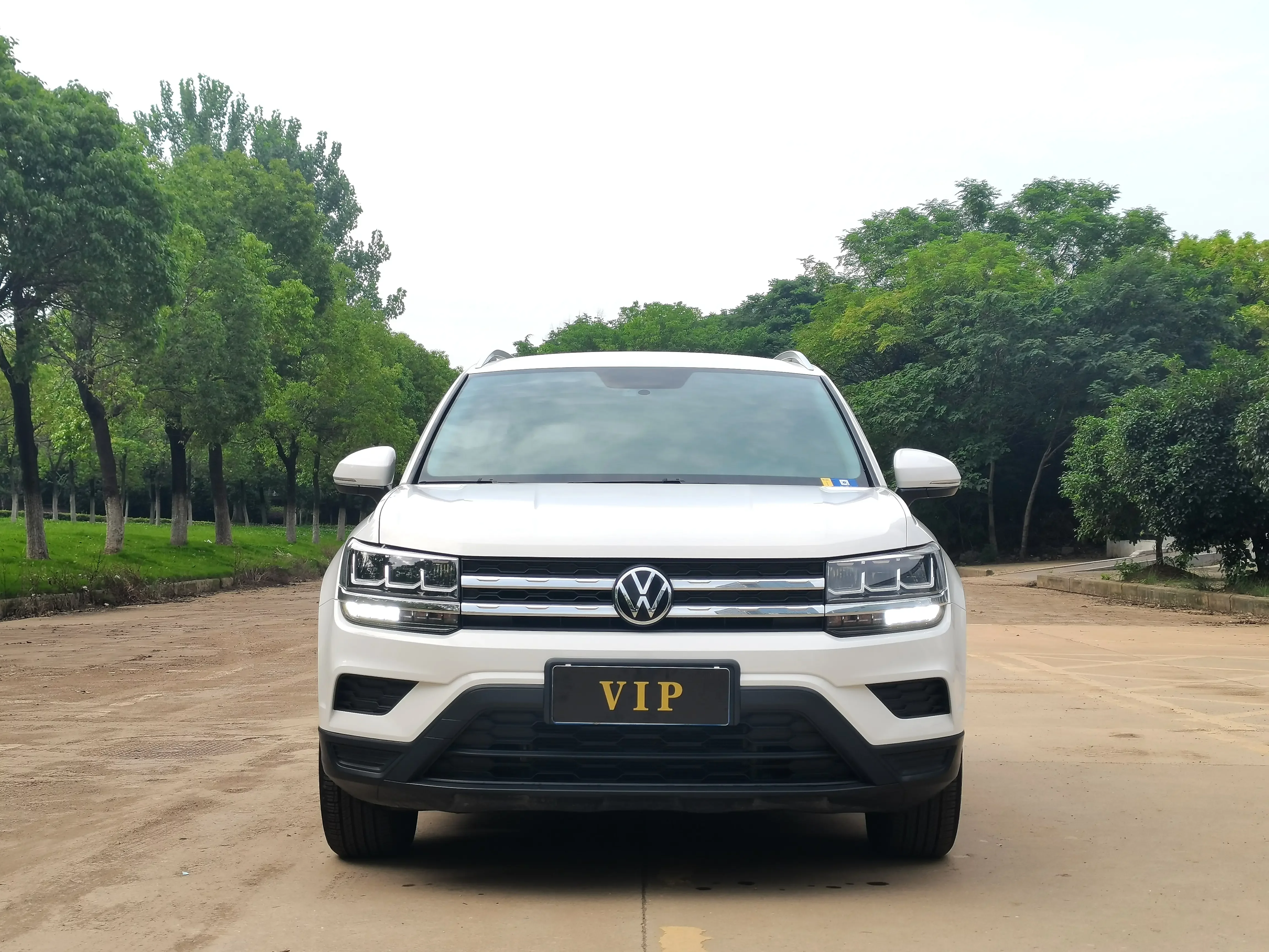 Volkswagen Tharu