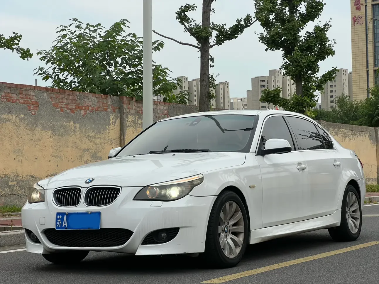 BMW 5 Series  из Китая