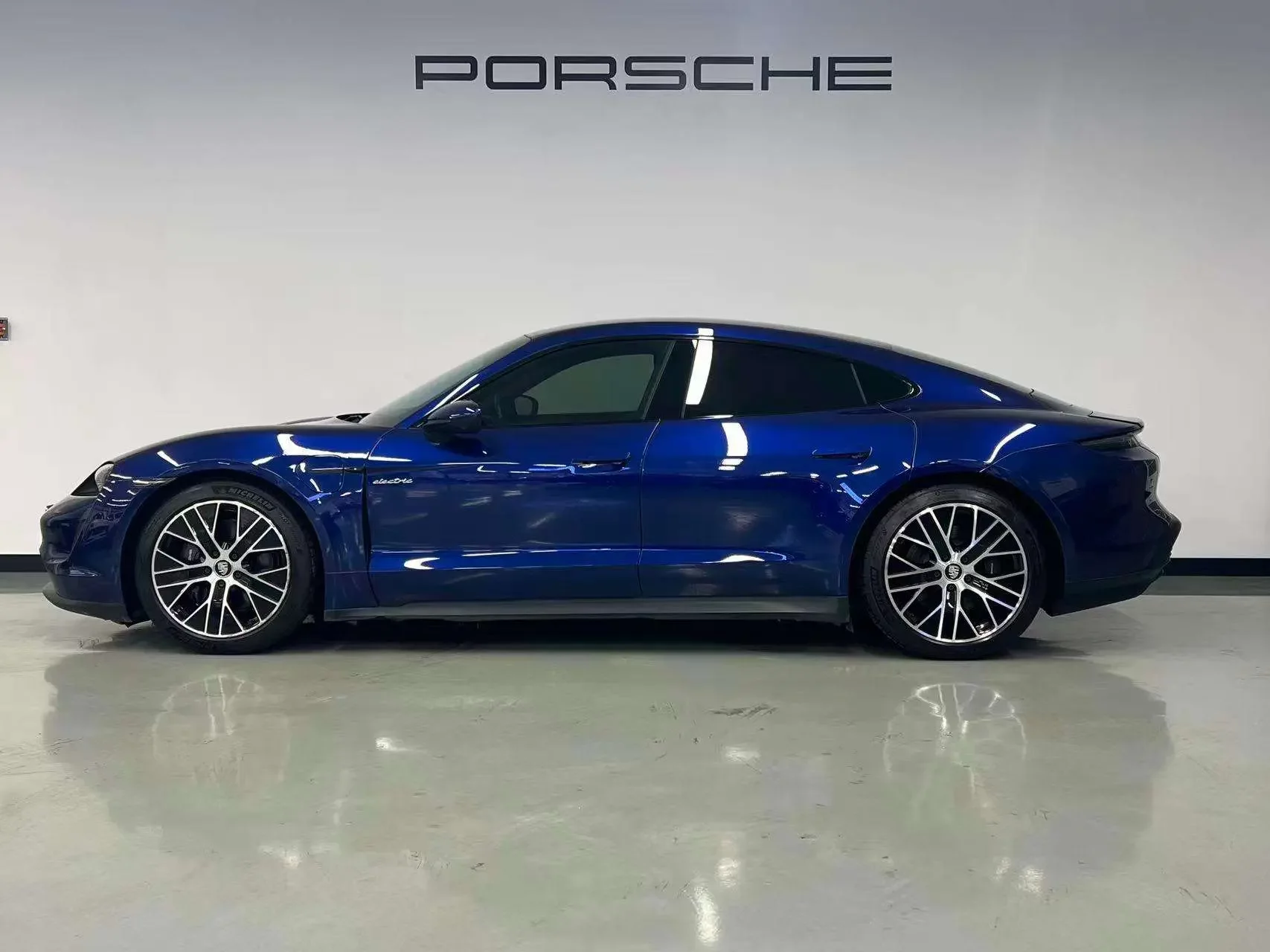 Porsche Taycan