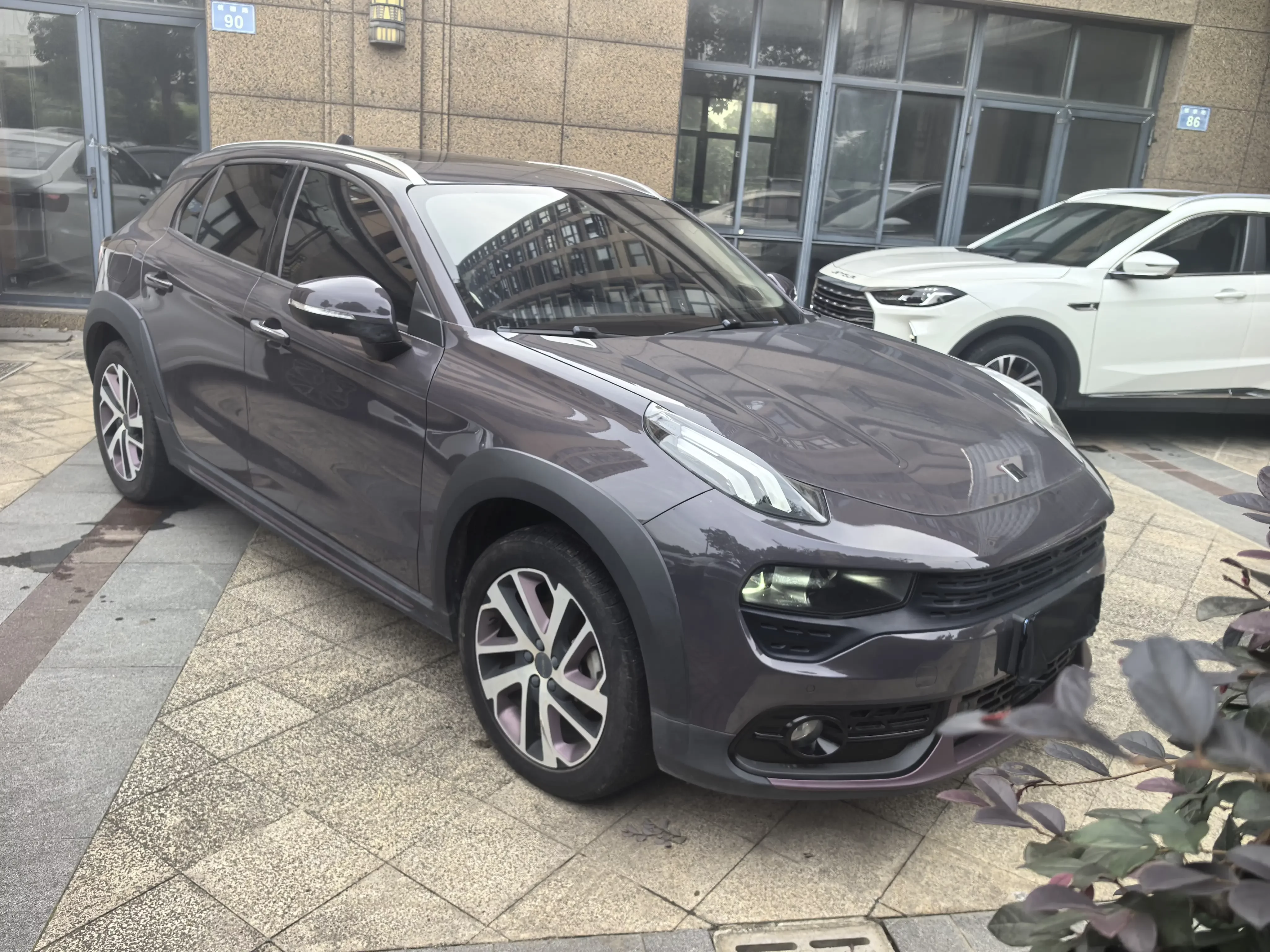 Lynk & Co 02
