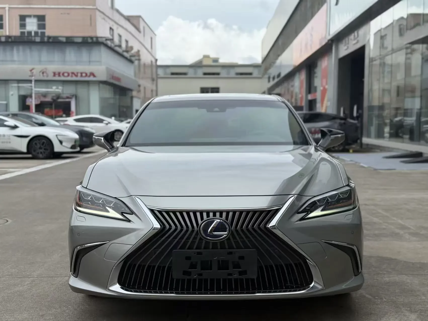 Lexus ES