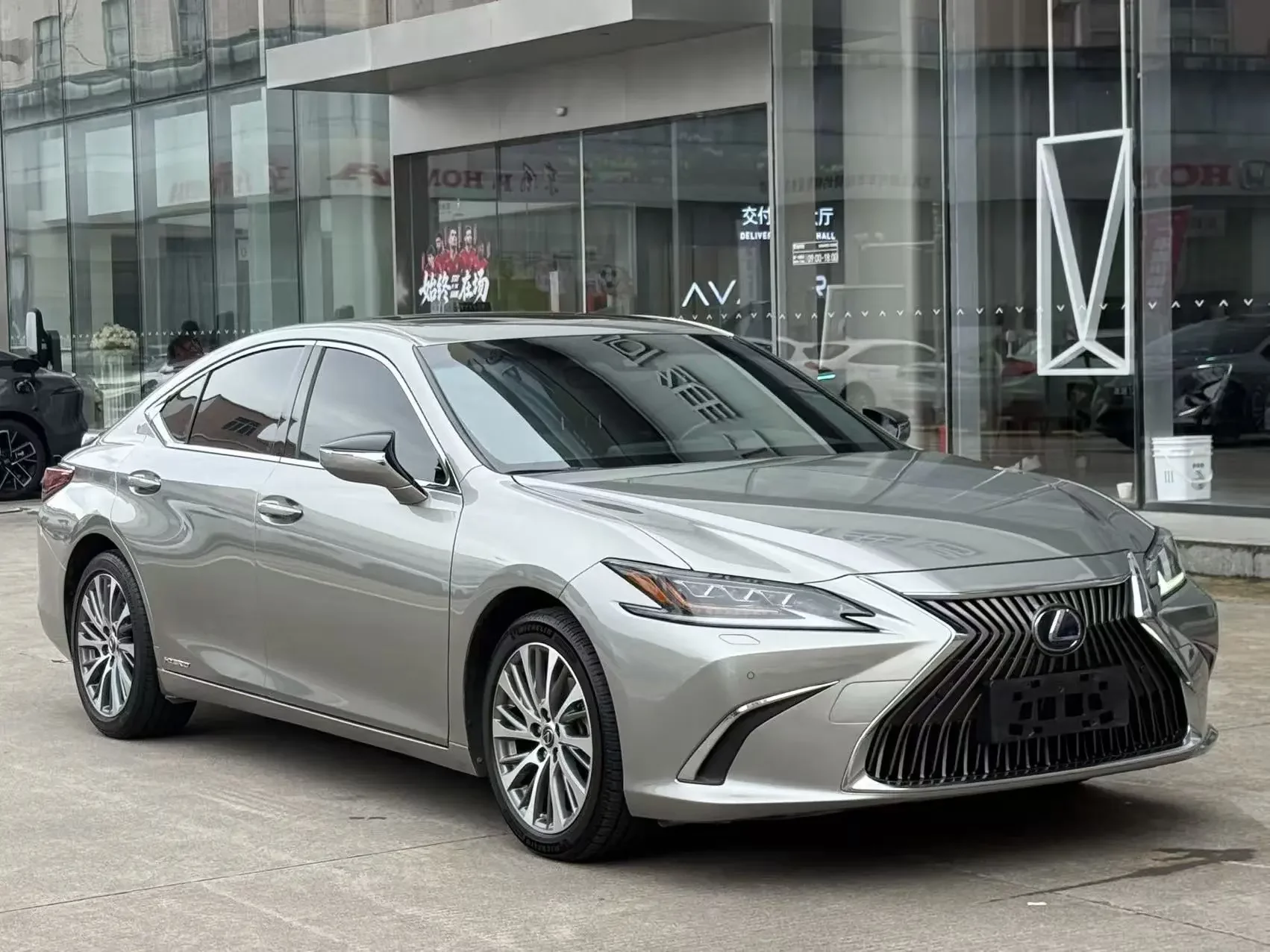 Lexus ES
