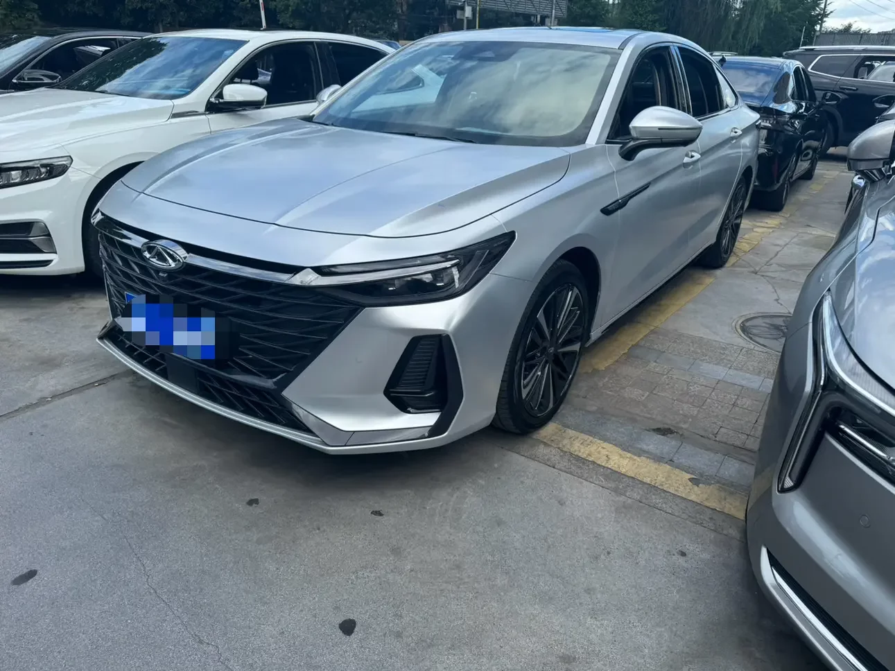 Chery Arrizo 8