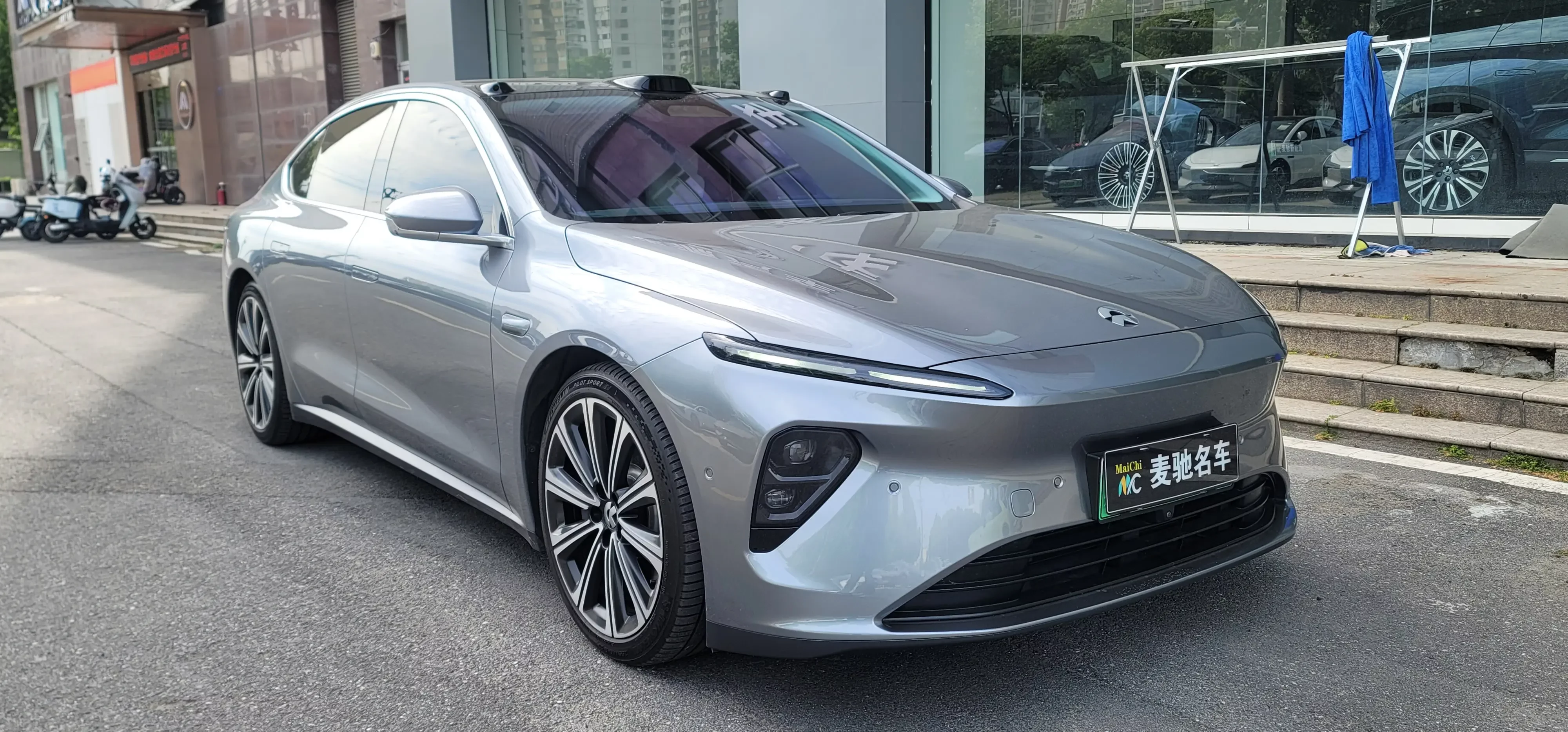 NIO ET7