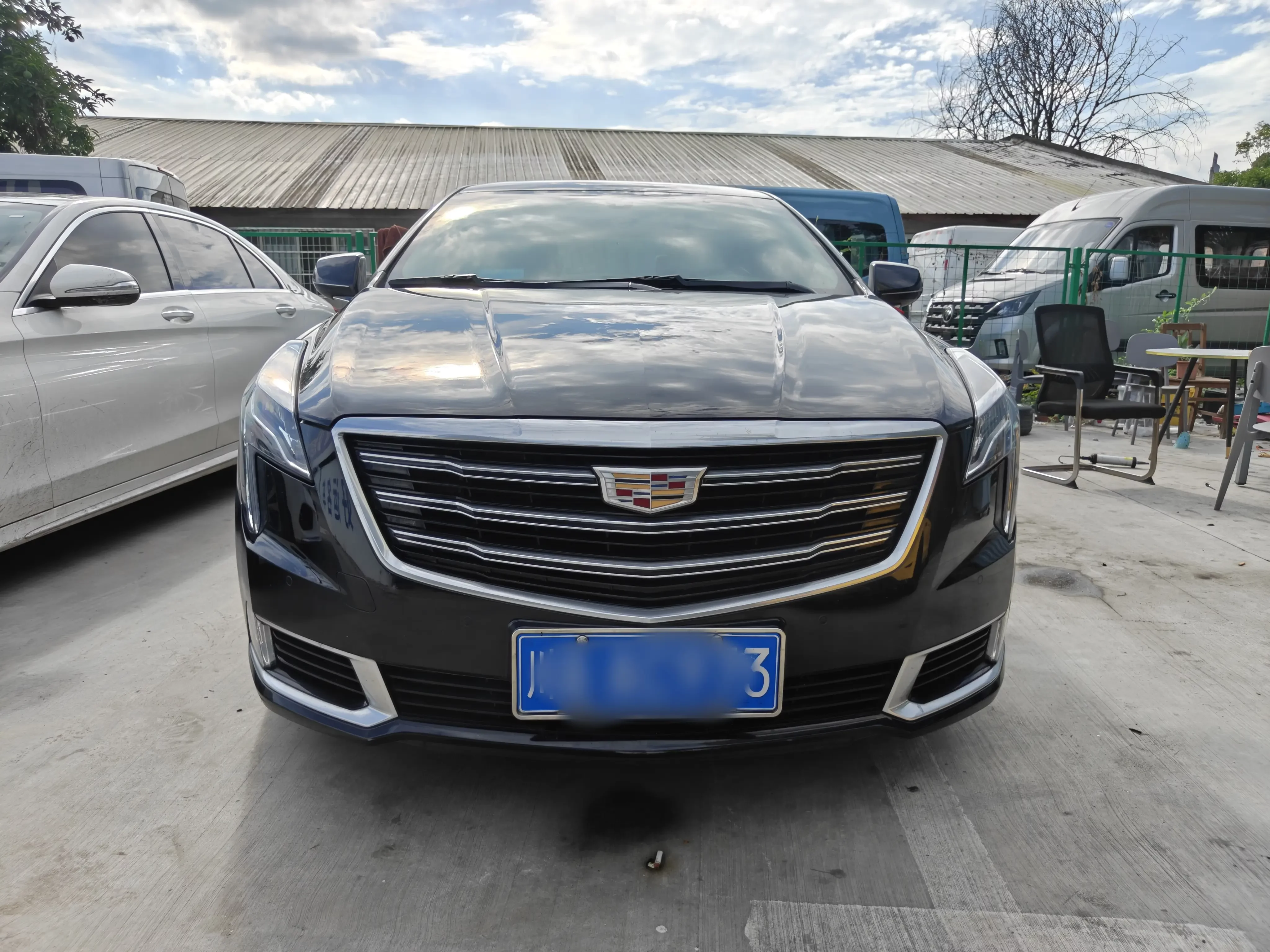 Cadillac XTS  из Китая
