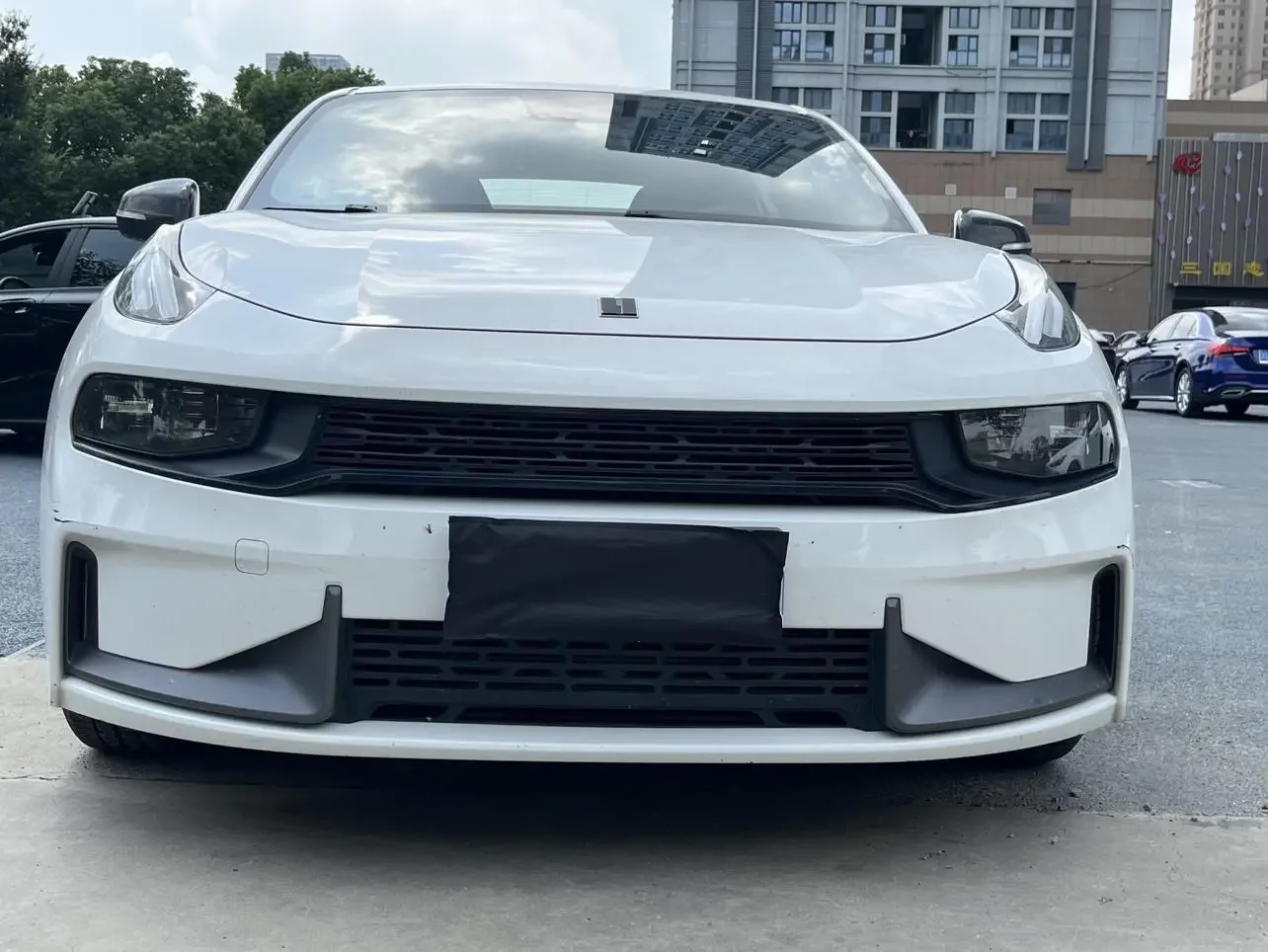 Lynk & Co 03