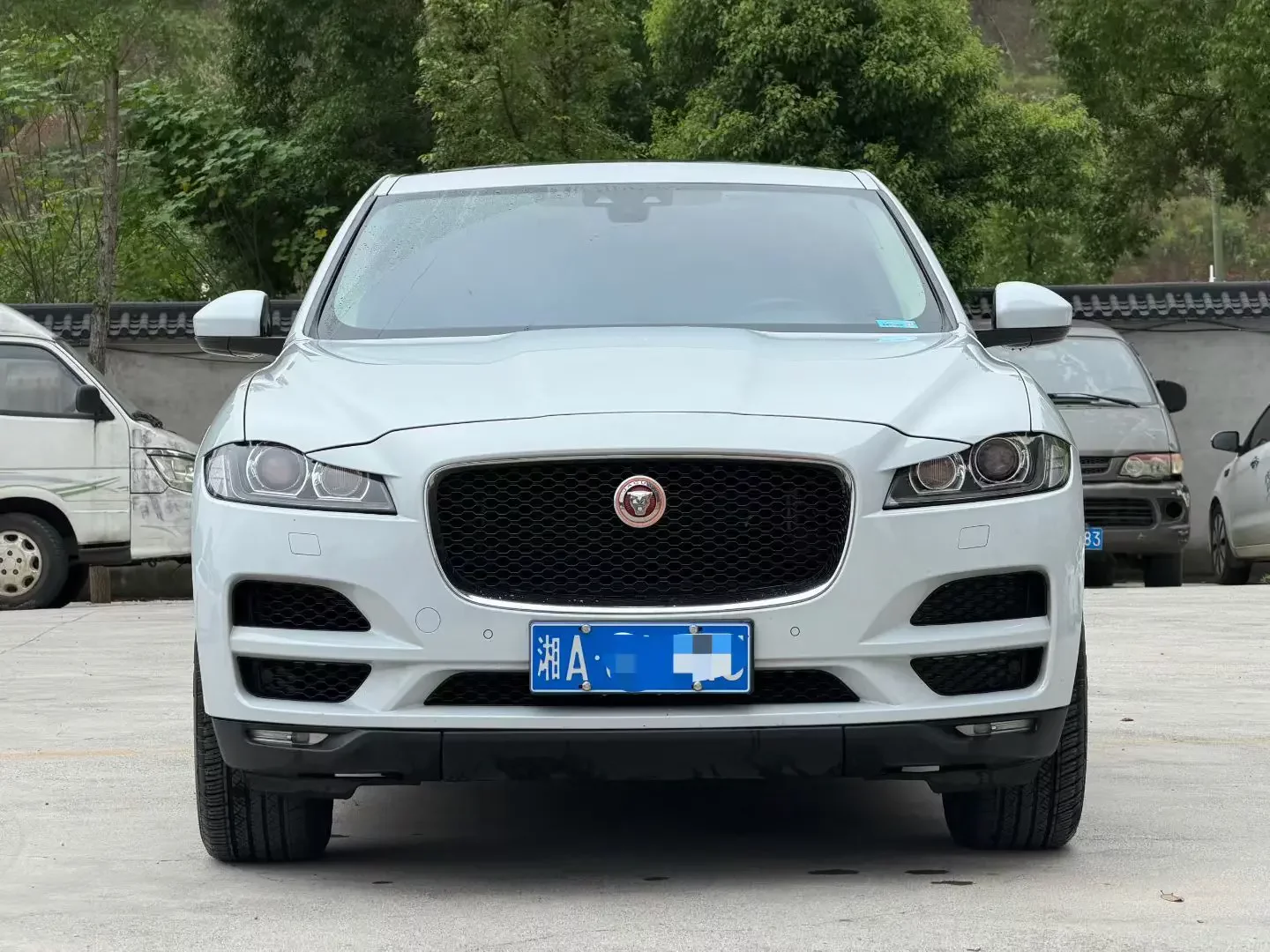 Jaguar F-PACE  из Китая