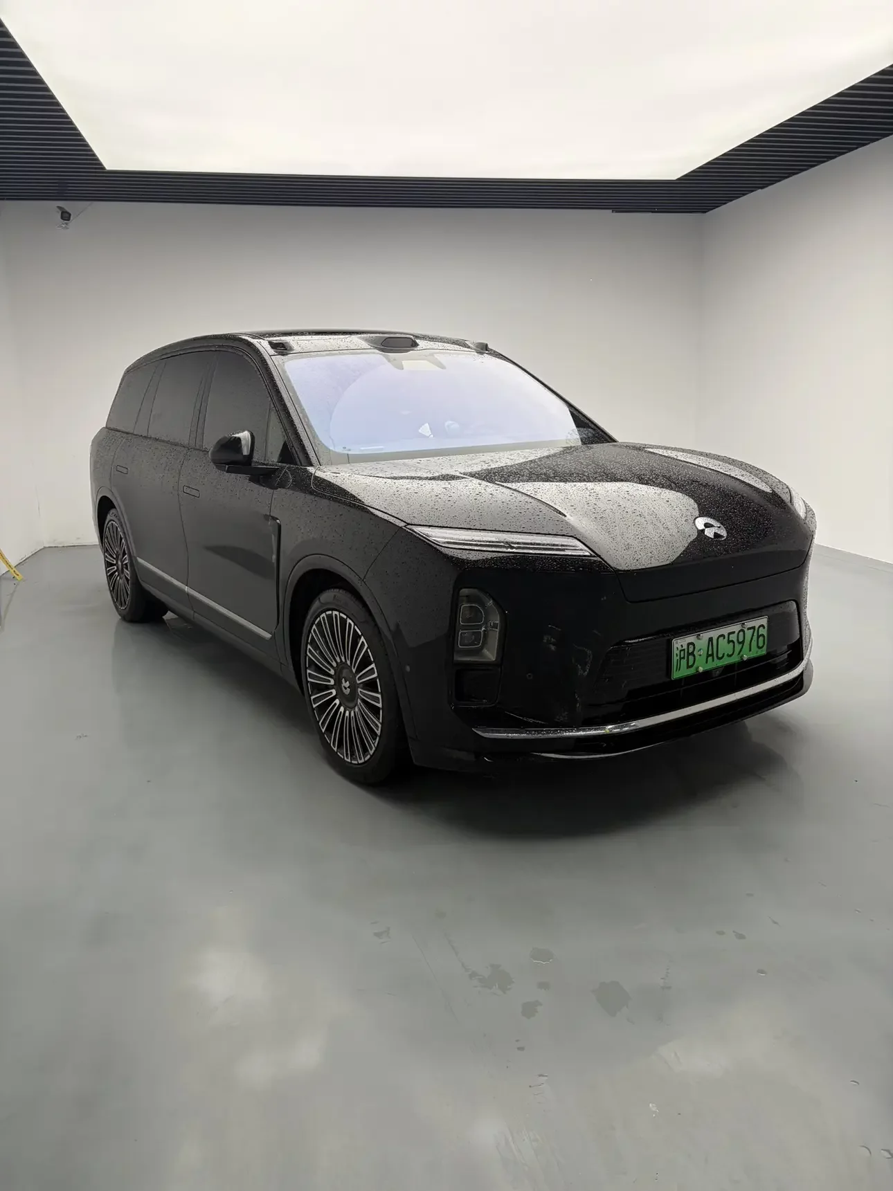 NIO ES8