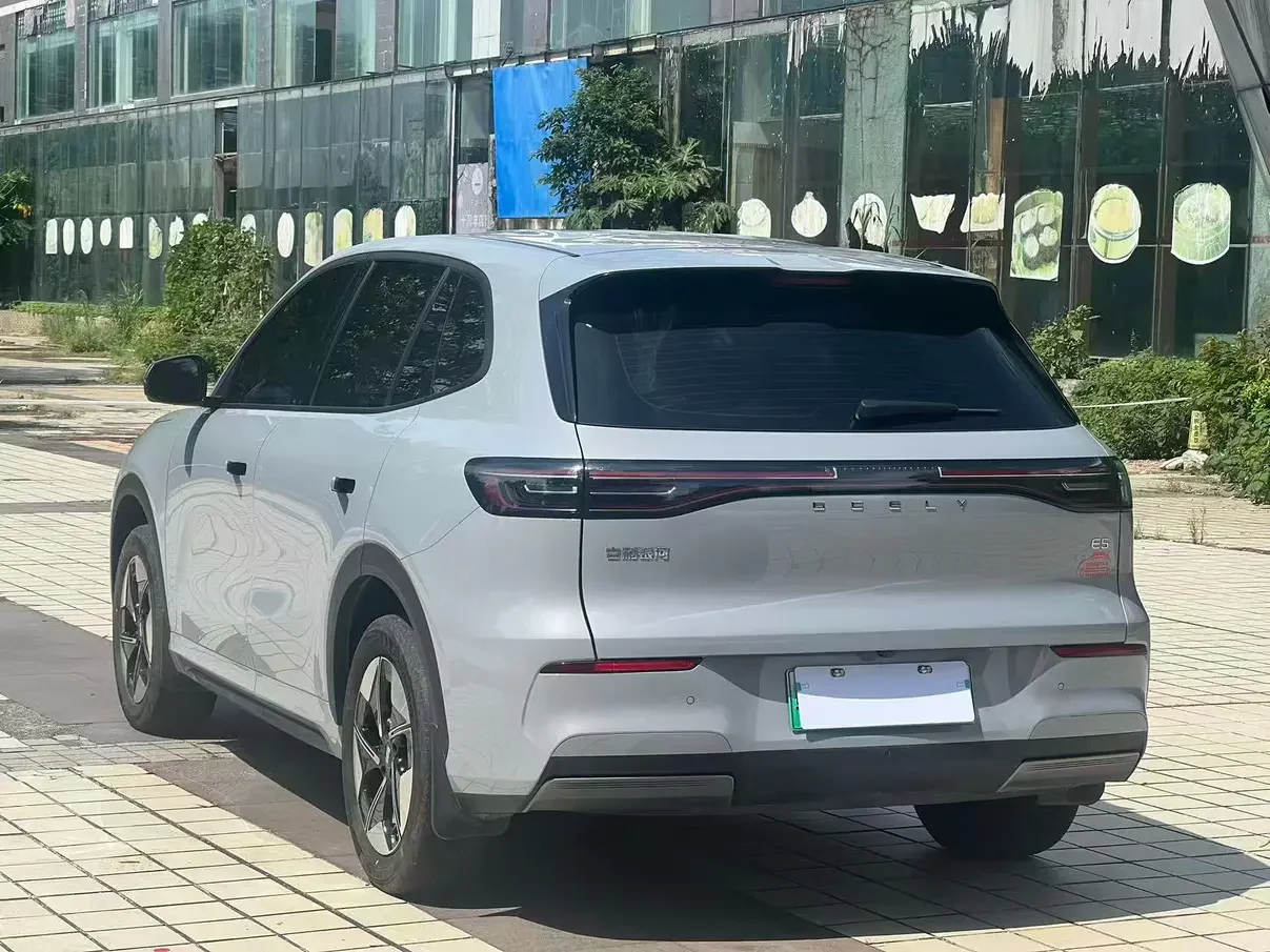 Geely Galaxy E5