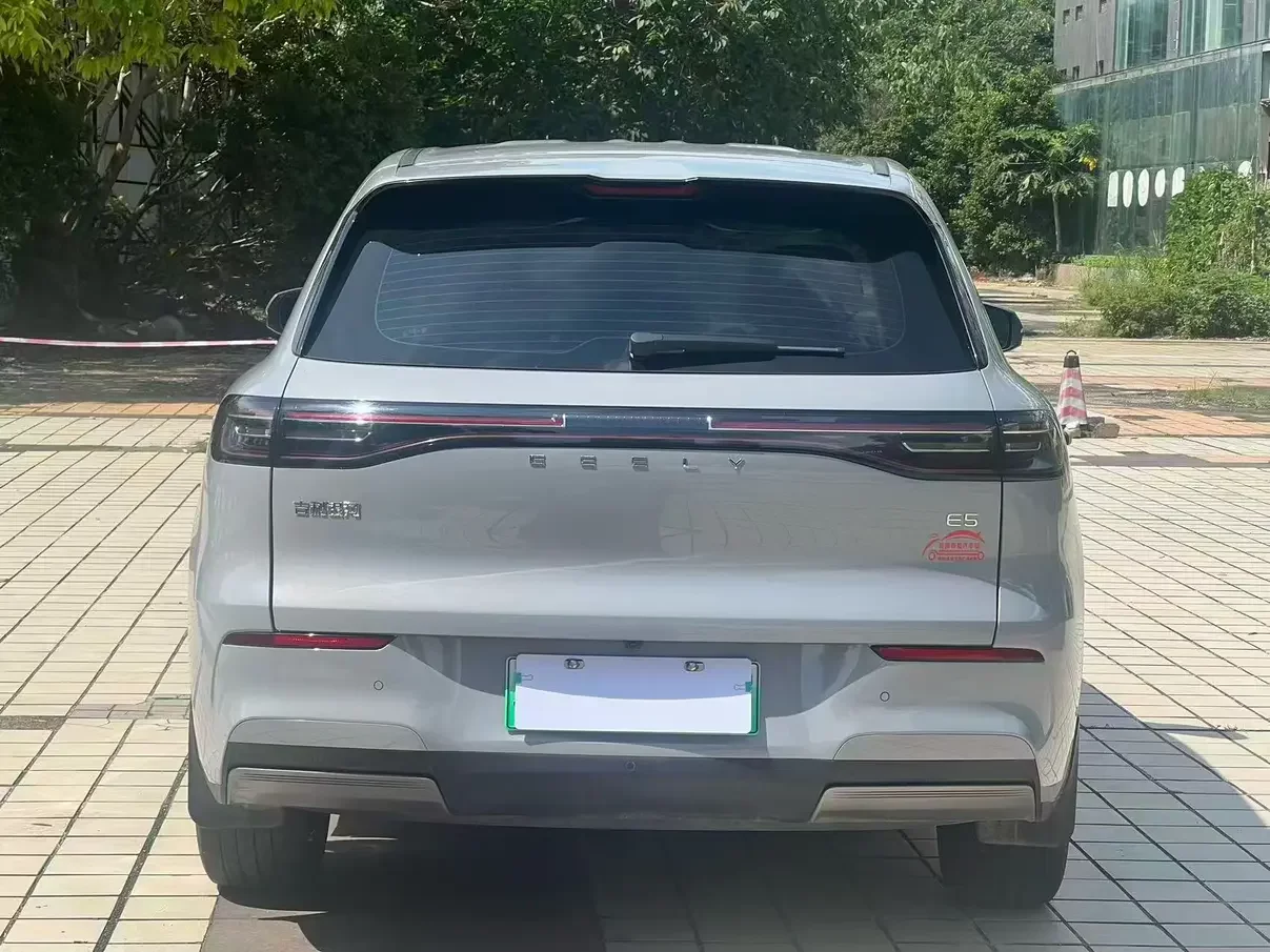 Geely Galaxy E5