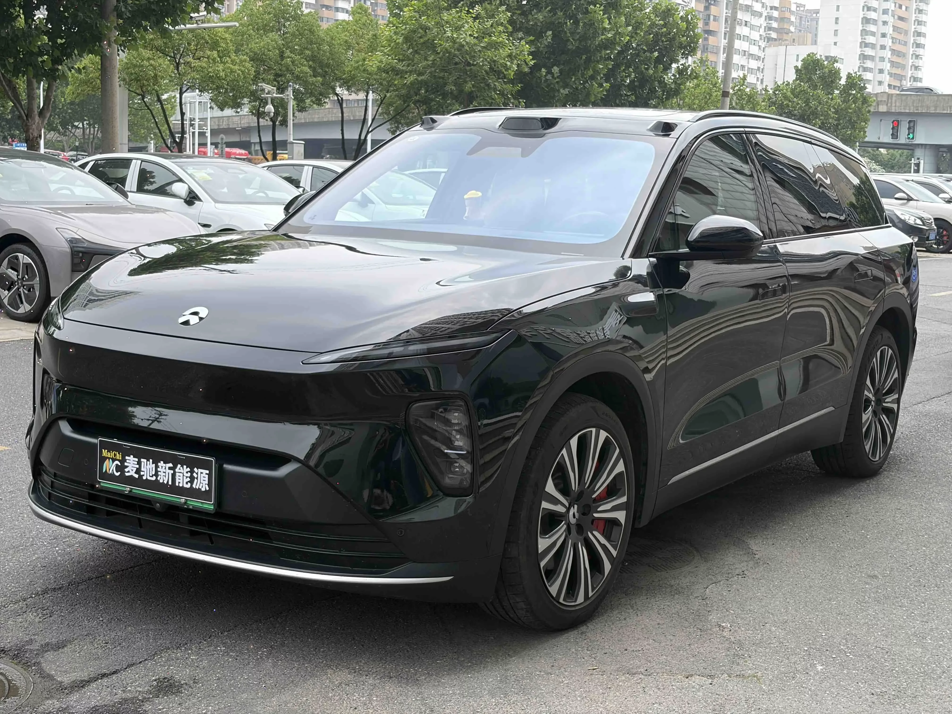 NIO ES8