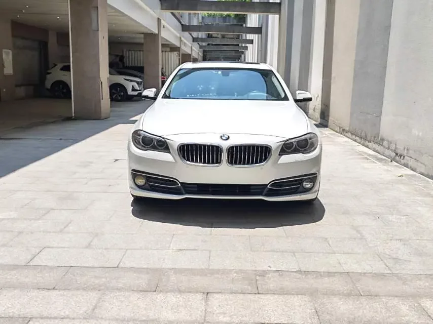 BMW 5 Series  из Китая