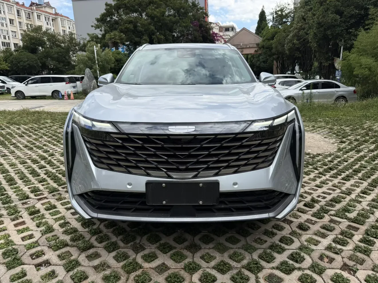 Geely Atlas L