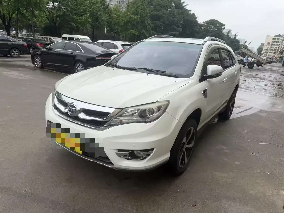 BYD S7
