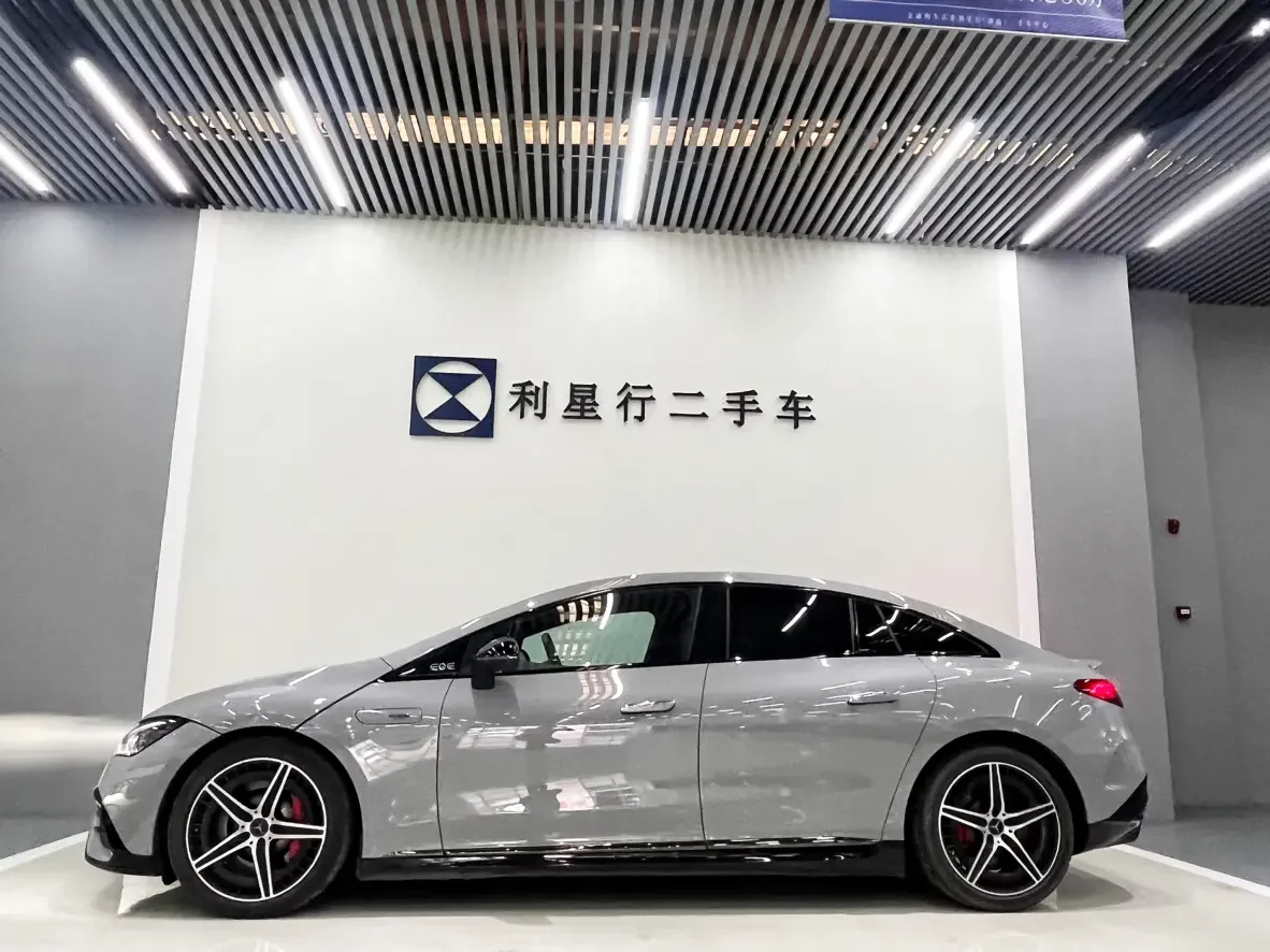Mercedes-Benz EQE AMG