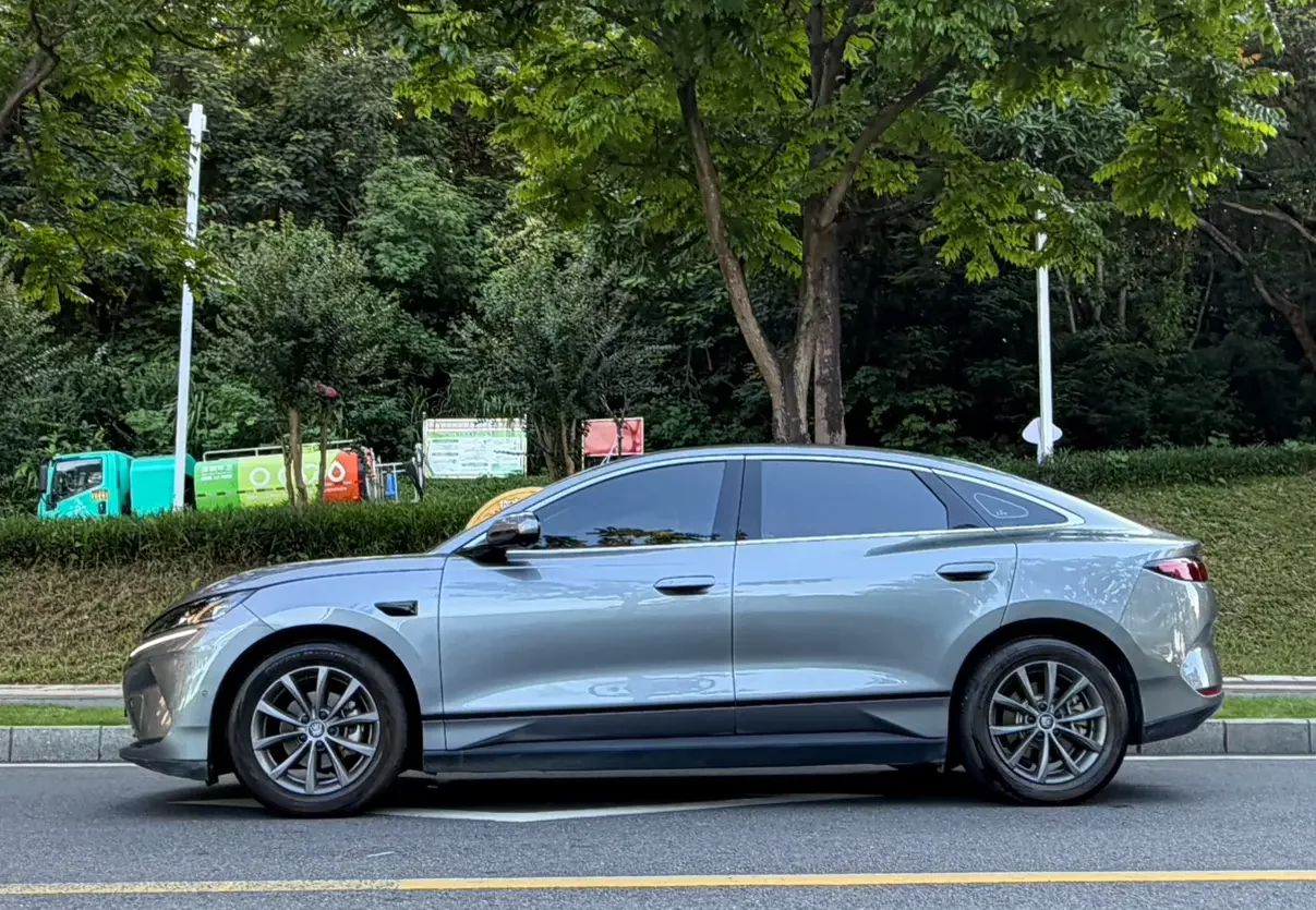 BYD Qin L EV