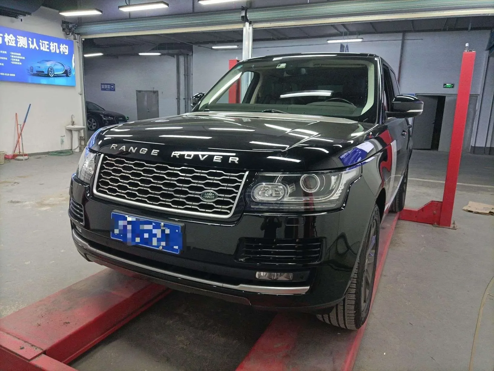 Land Rover range rover