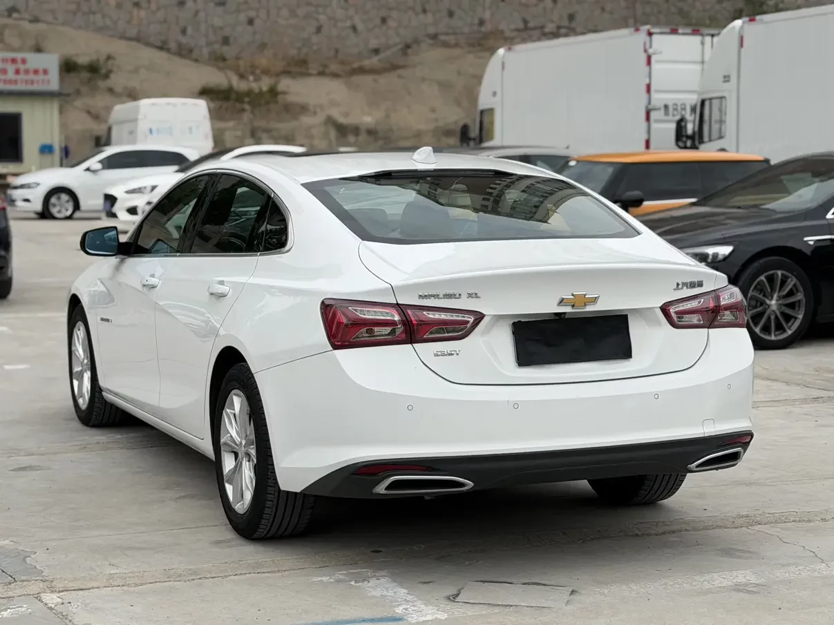 Chevrolet Malibu XL