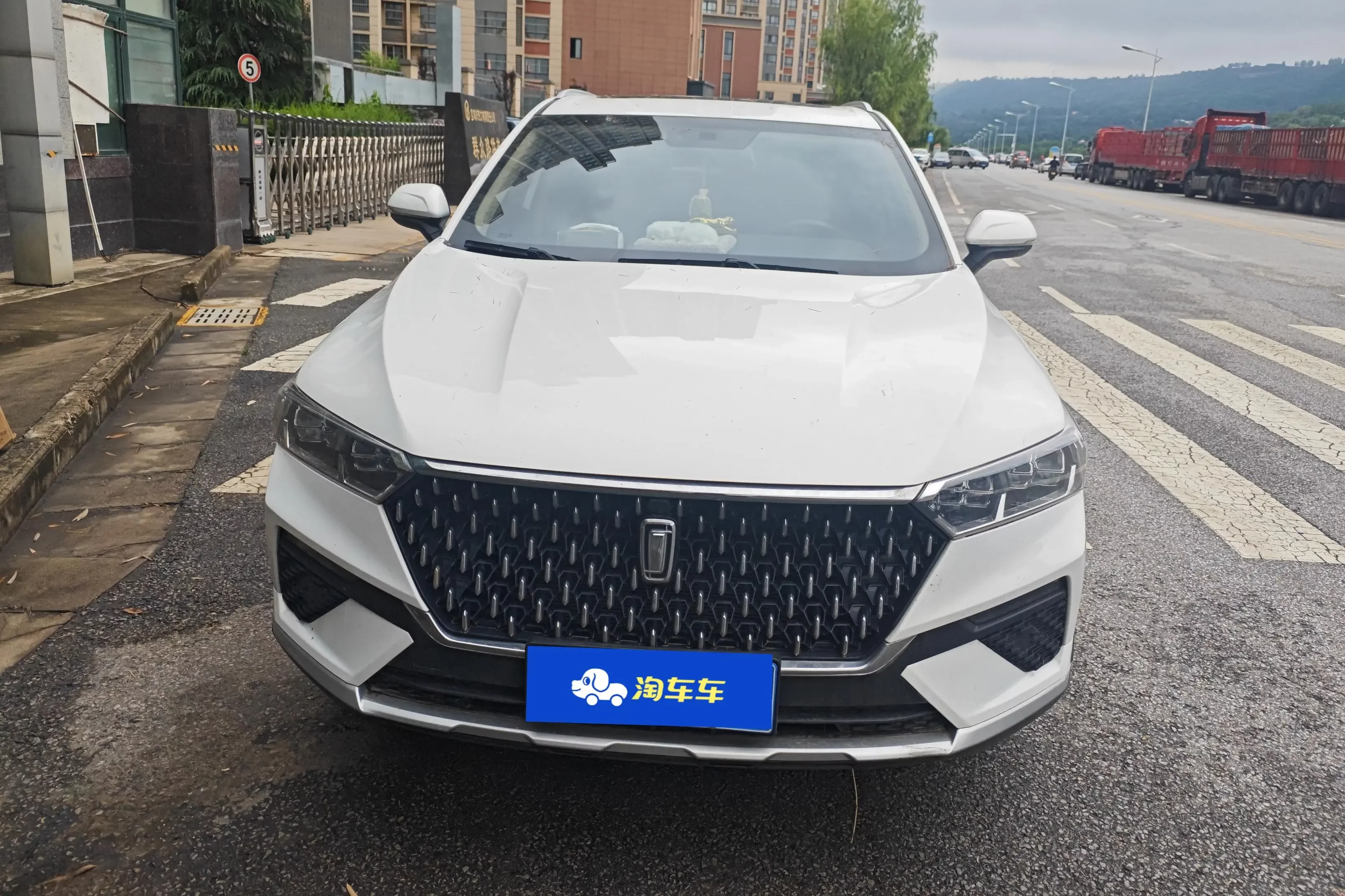 FAW Bestune T77