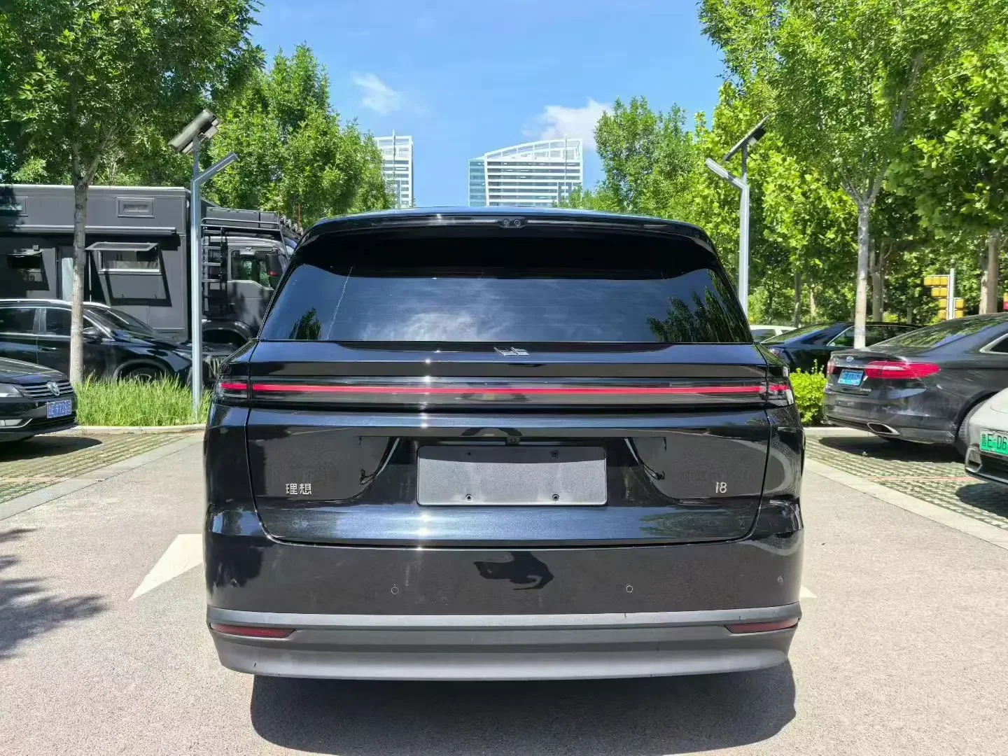 Li Ideal i8