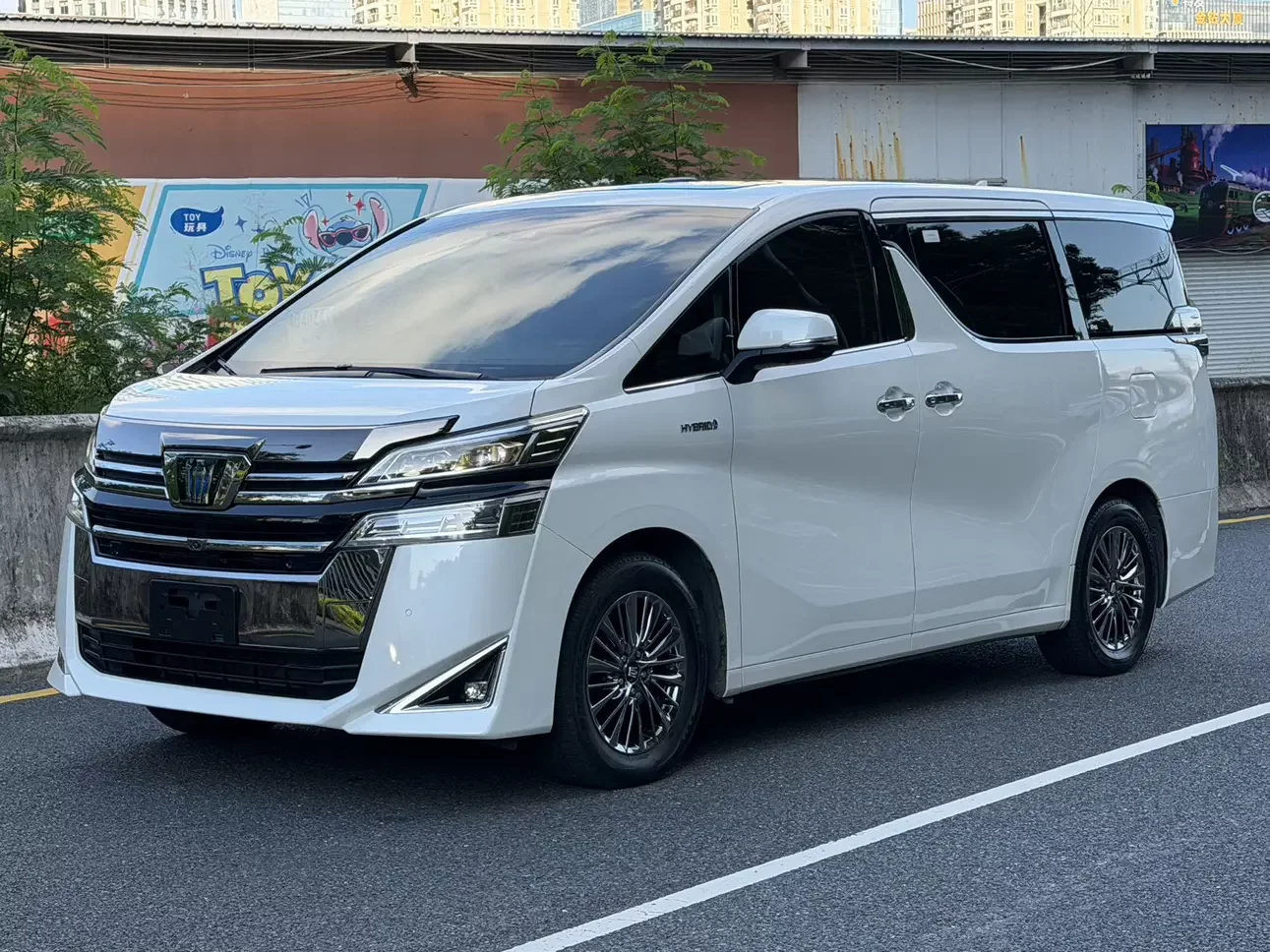 Toyota Crown Wellfire