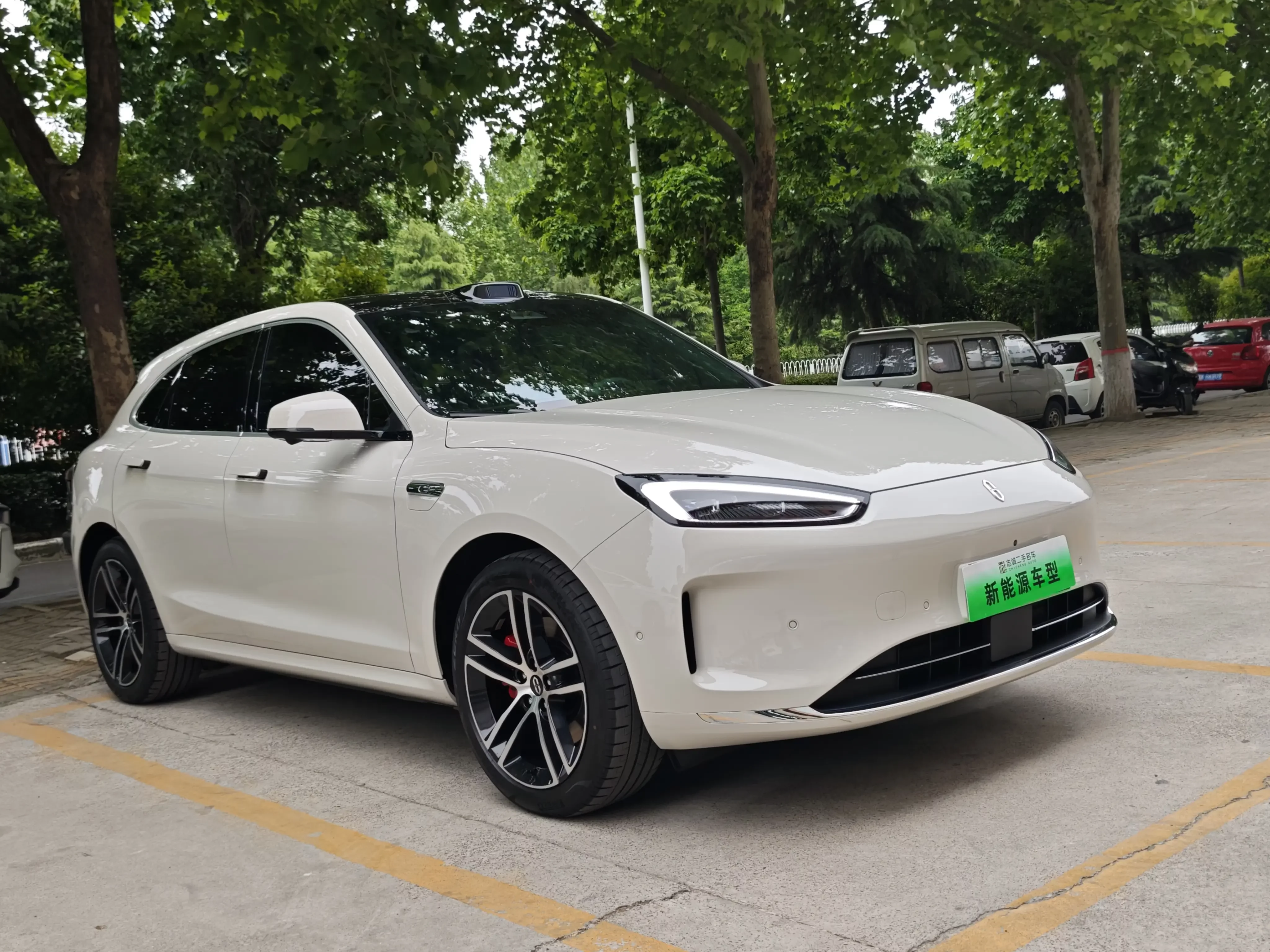 AITO M5