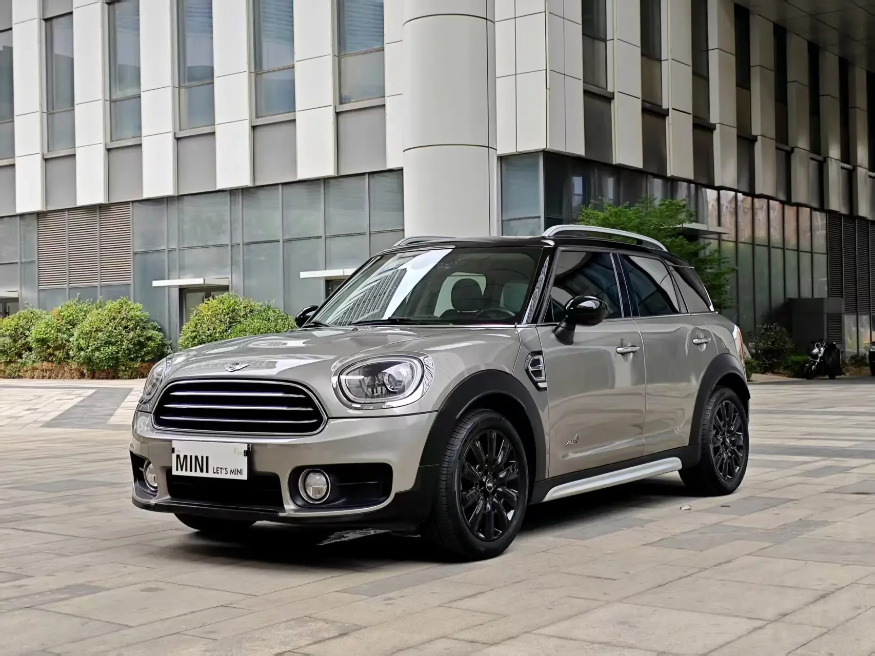 MINI COUNTRYMAN