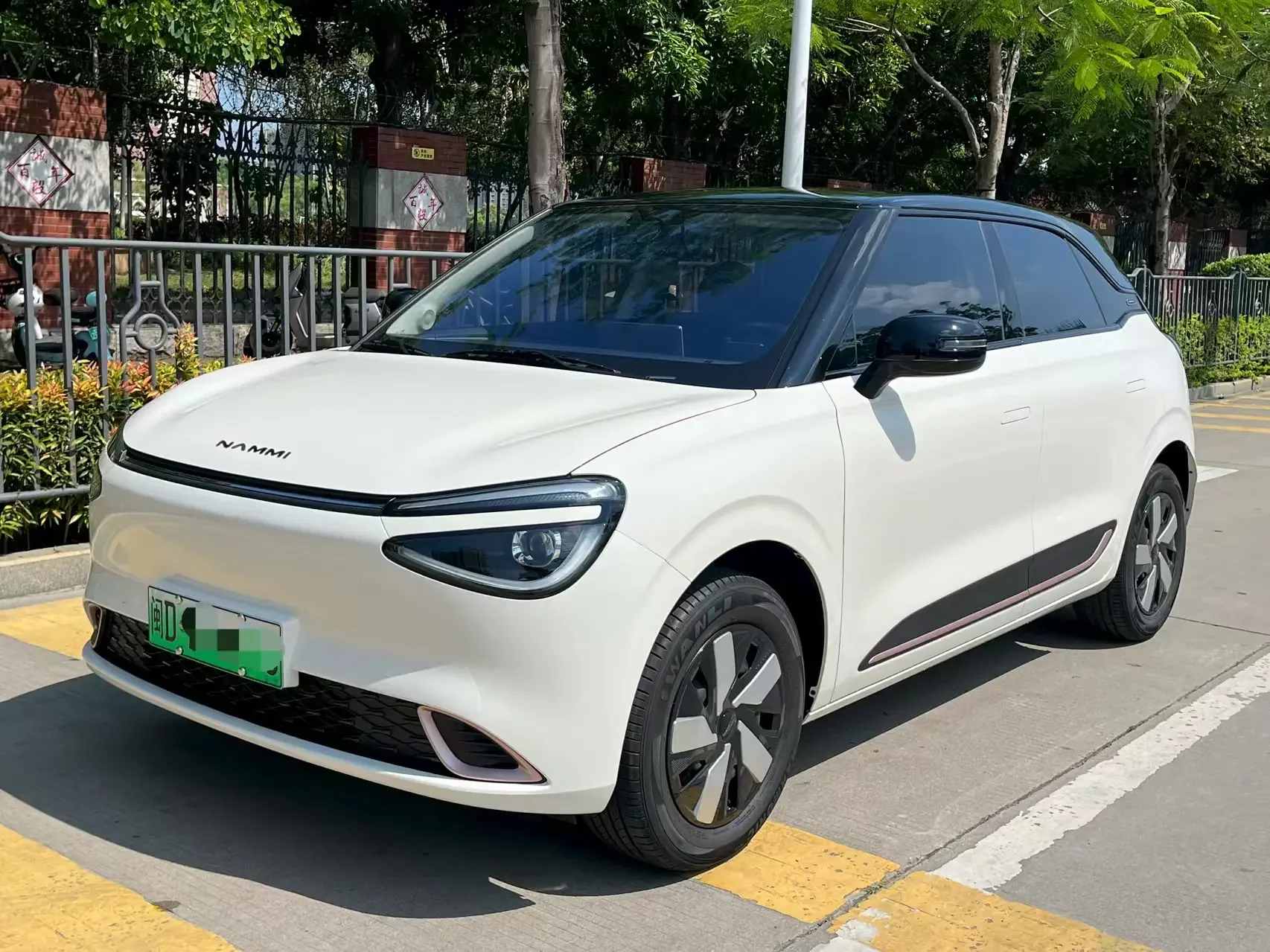 Dongfeng Nano 01  из Китая