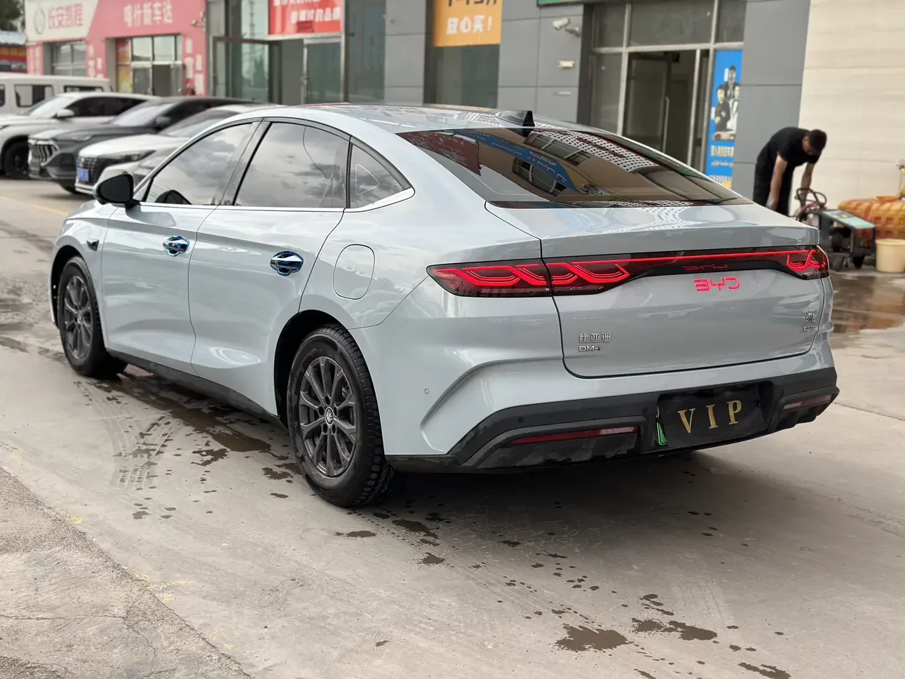 BYD Qin L DM