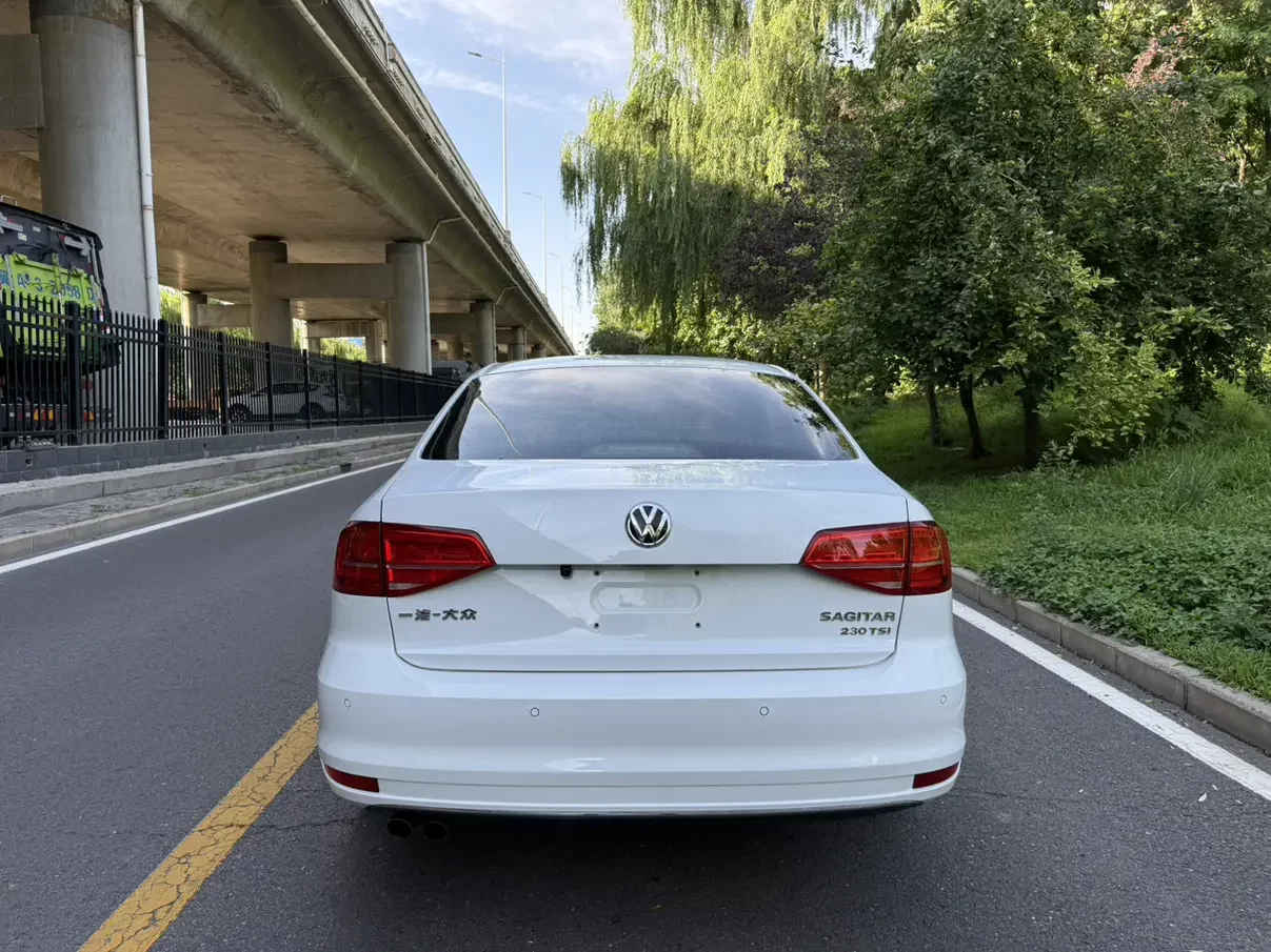 Volkswagen Sagitar