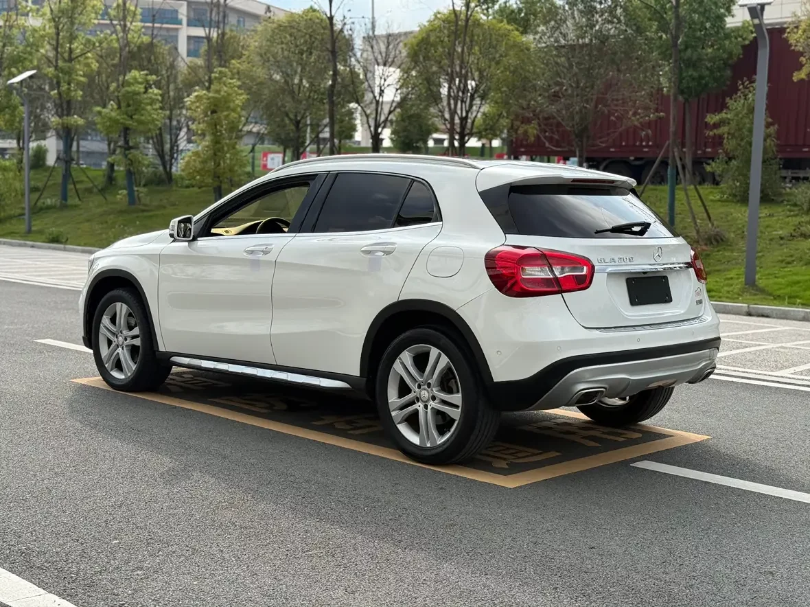 Mercedes-Benz GLA