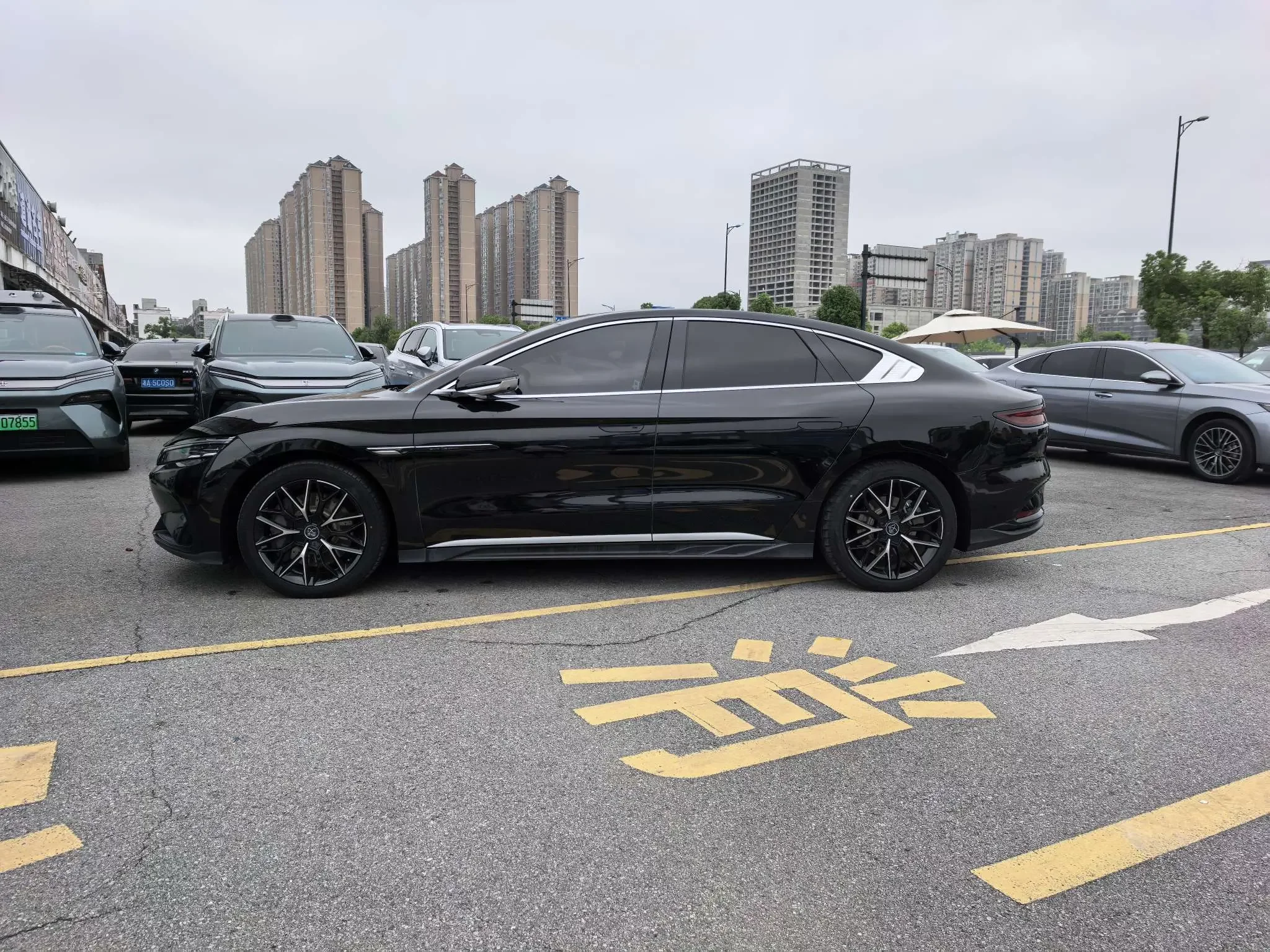 BYD Han EV